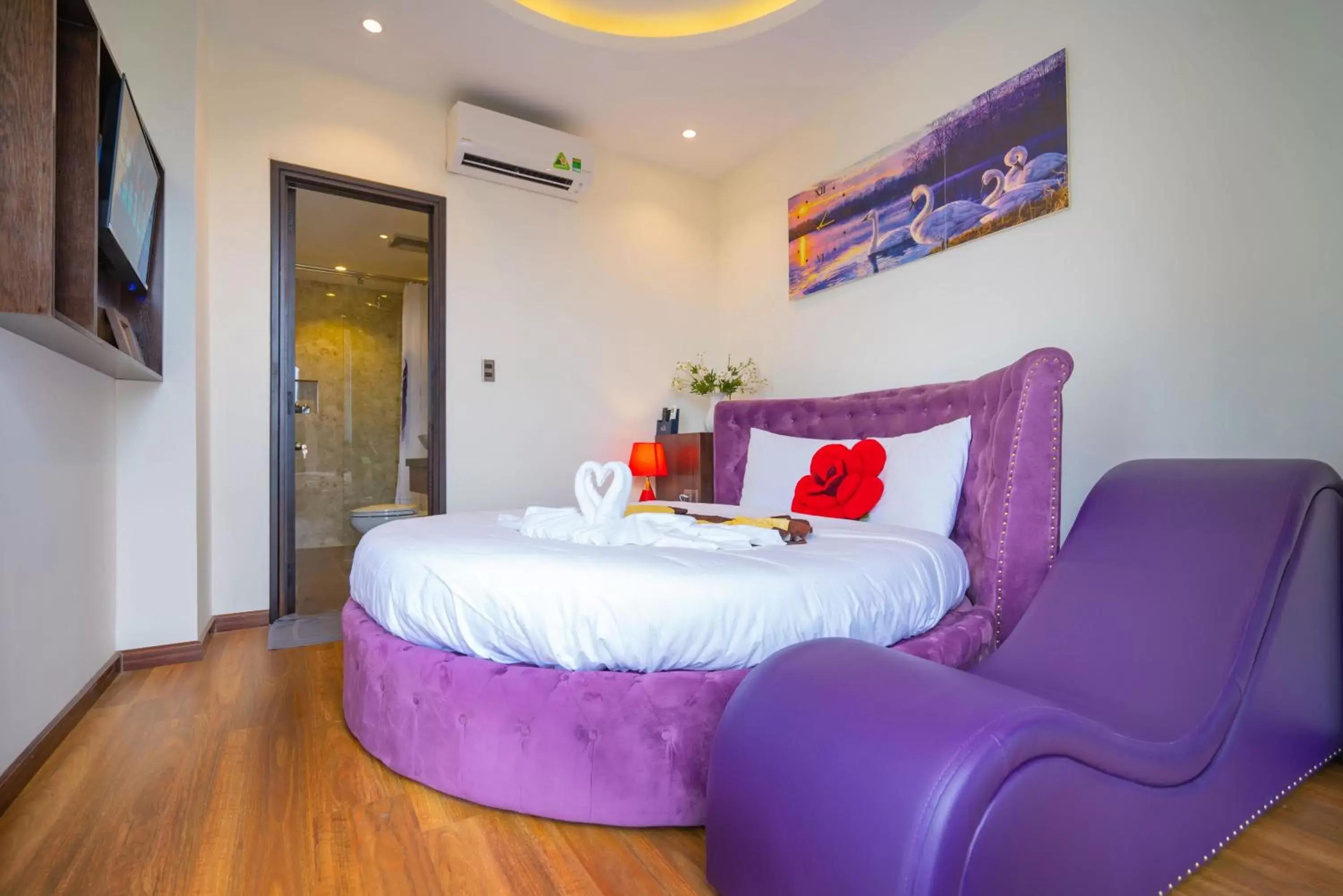 Bed in Hoang Trinh Hotel Bed in Hoang Trinh Hotel