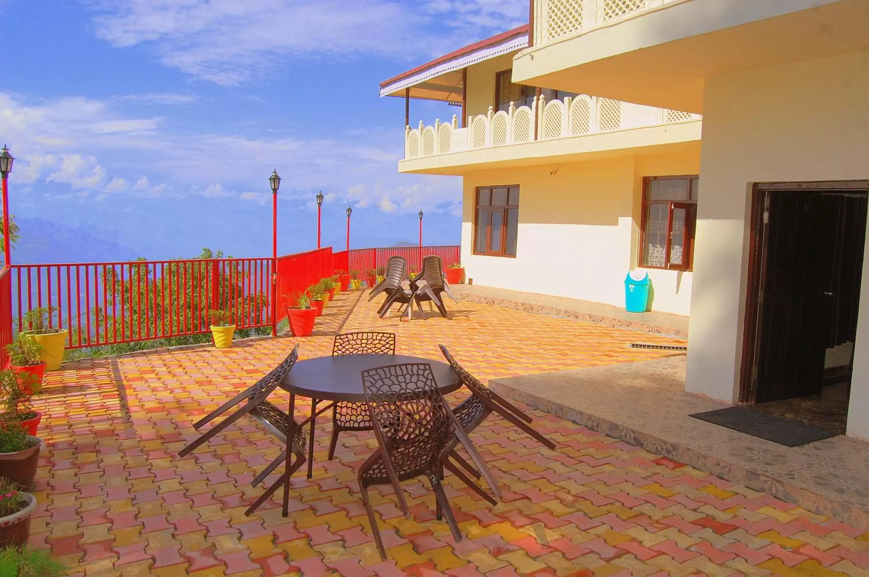 Property building in Hotel Himdhara, Near Mall Road Dalhousie Property building in Hotel Himdhara, Near Mall Road Dalhousie