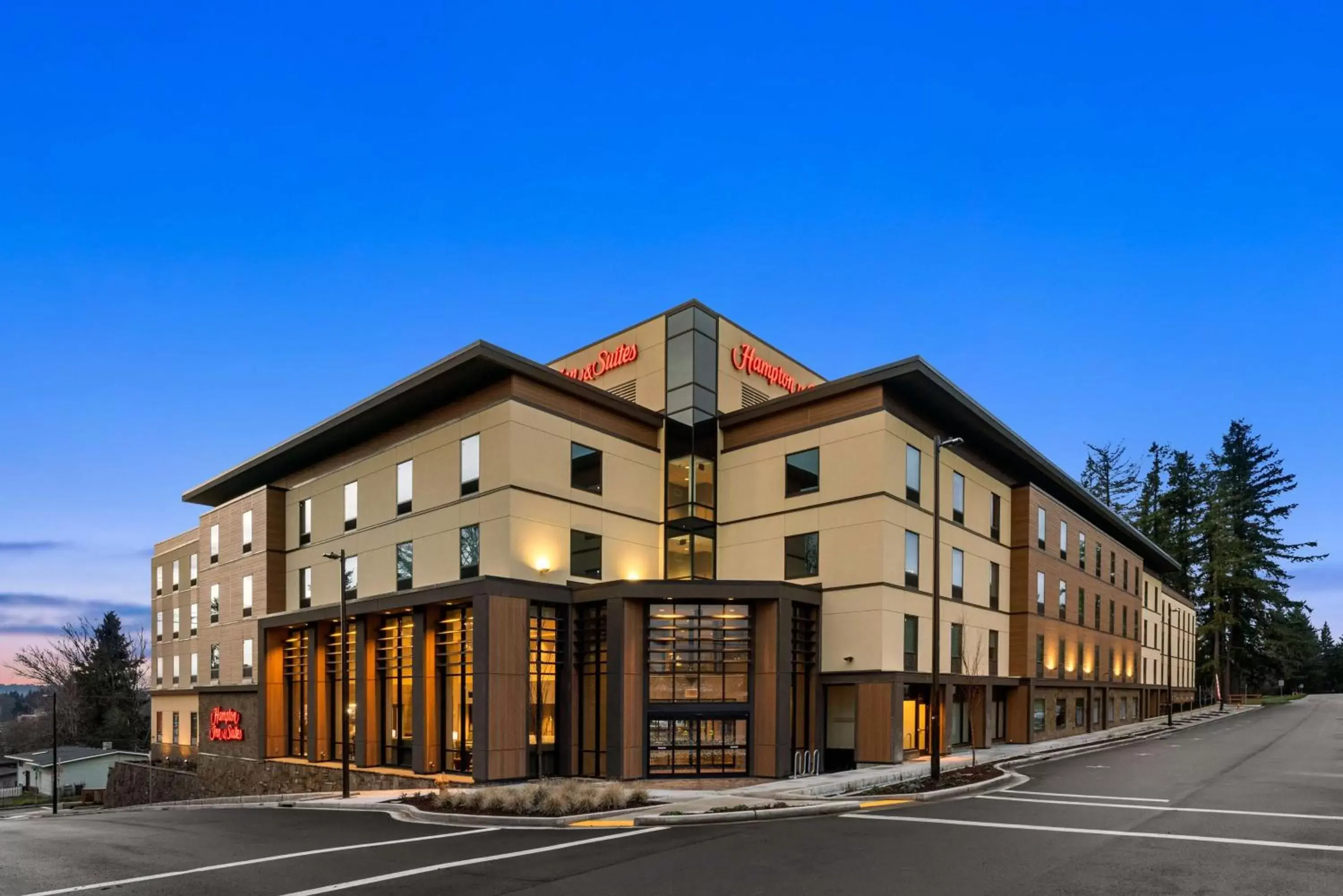 Property Building in Hampton Inn & Suites Tigard