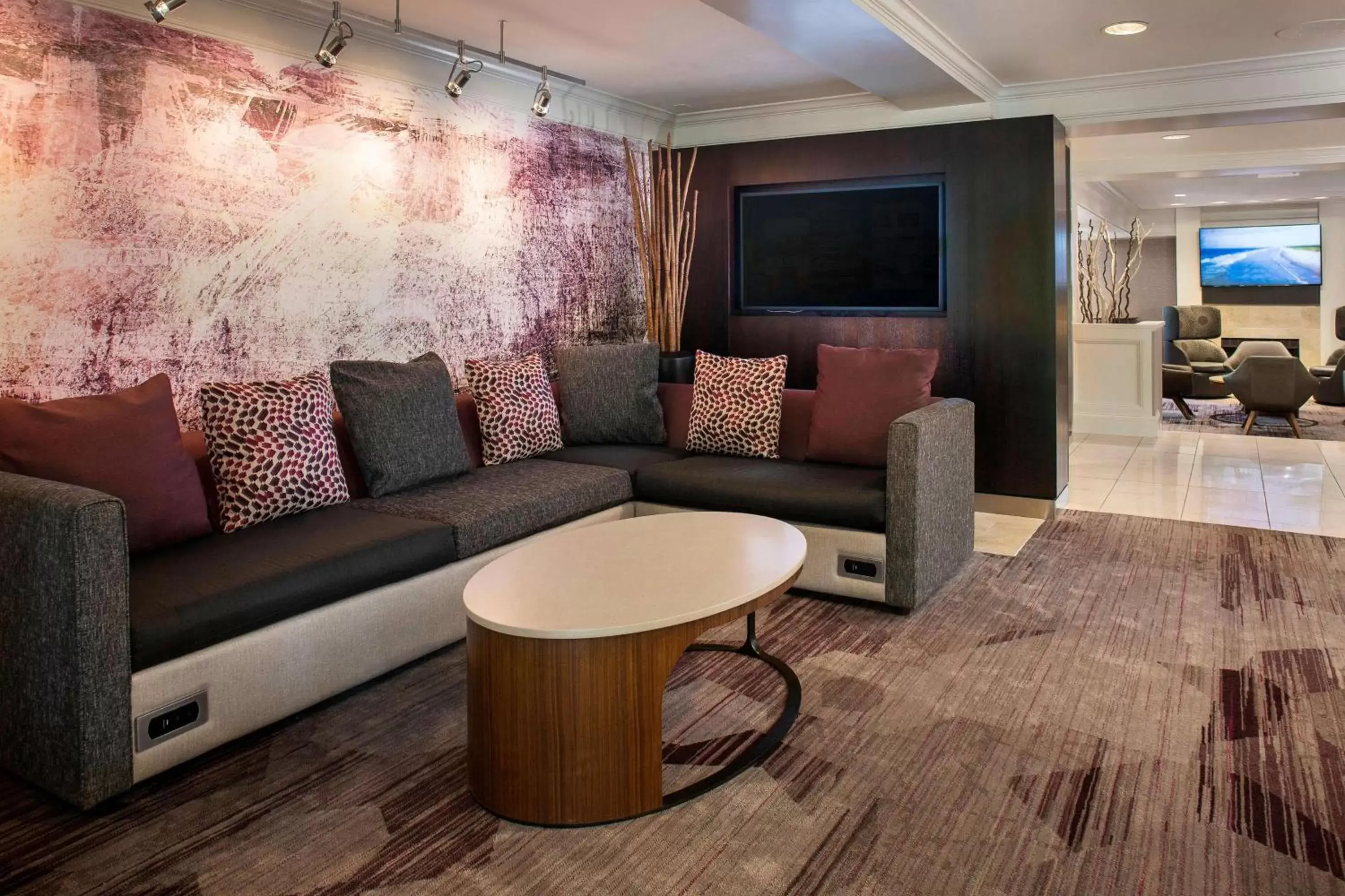 Lobby or reception, Seating Area in Sonesta Select Boston Lowell Chelmsford