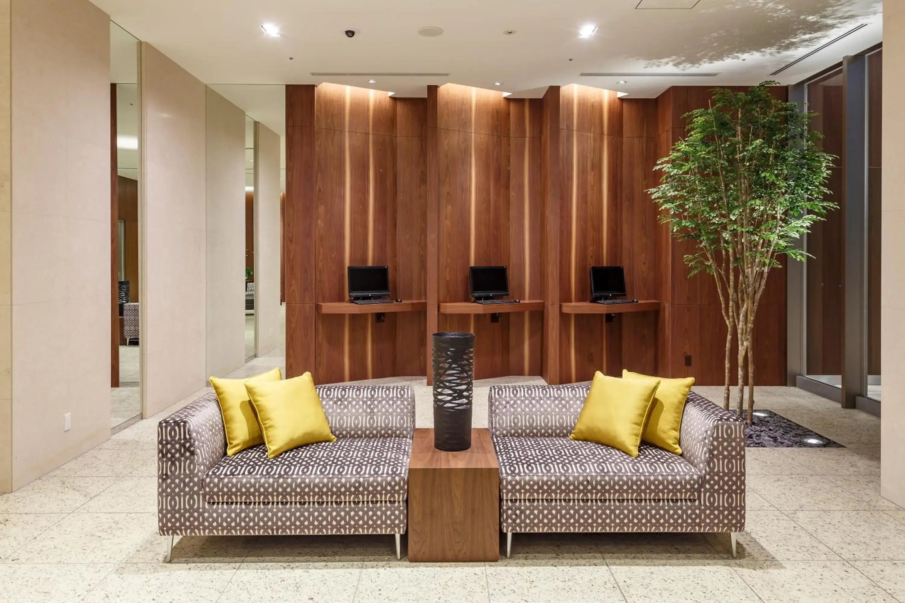 Lobby or reception, Seating Area in Hotel Vista Sendai