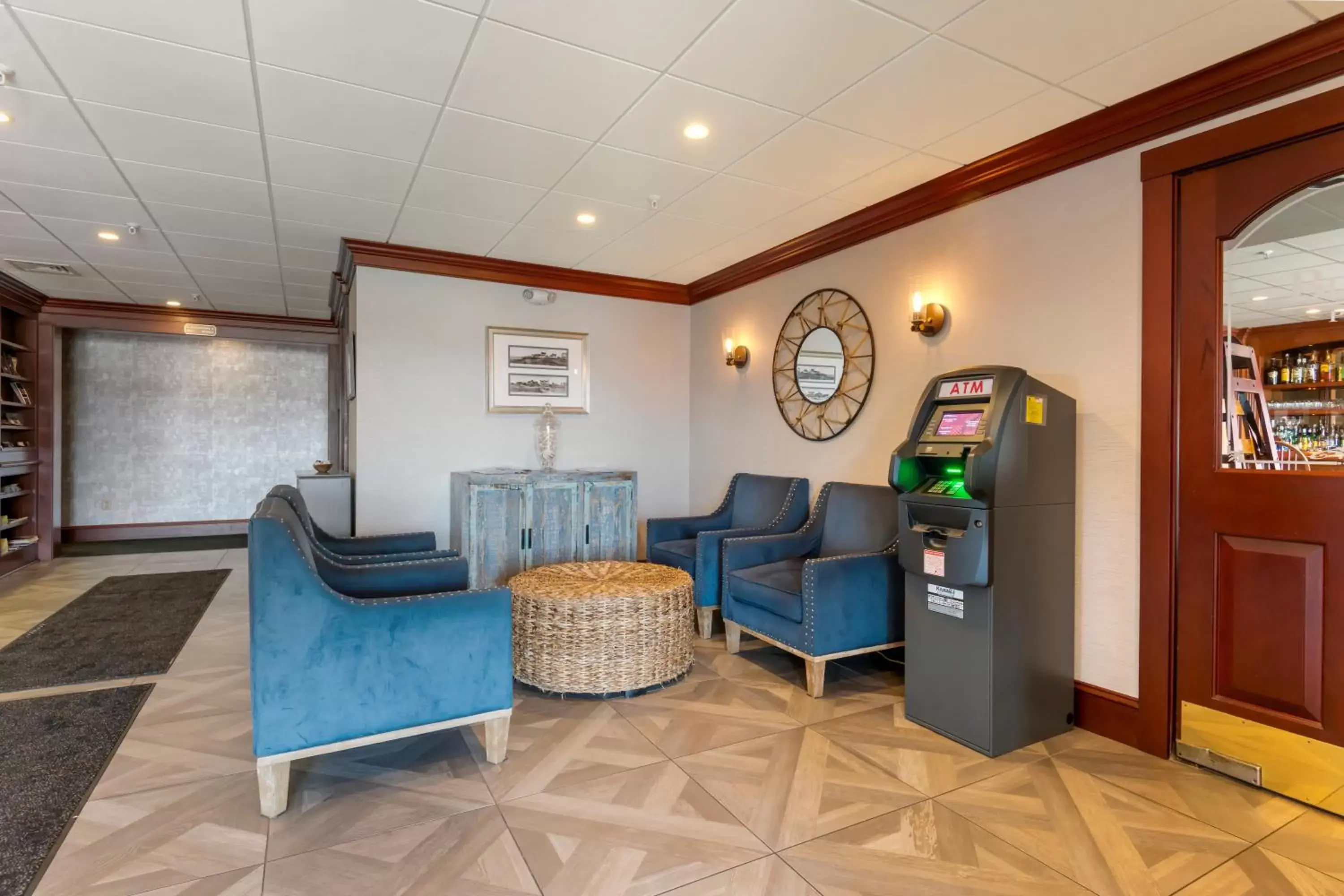 Lounge or bar in Union Bluff Hotel & Meeting House Lounge or bar in Union Bluff Hotel & Meeting House