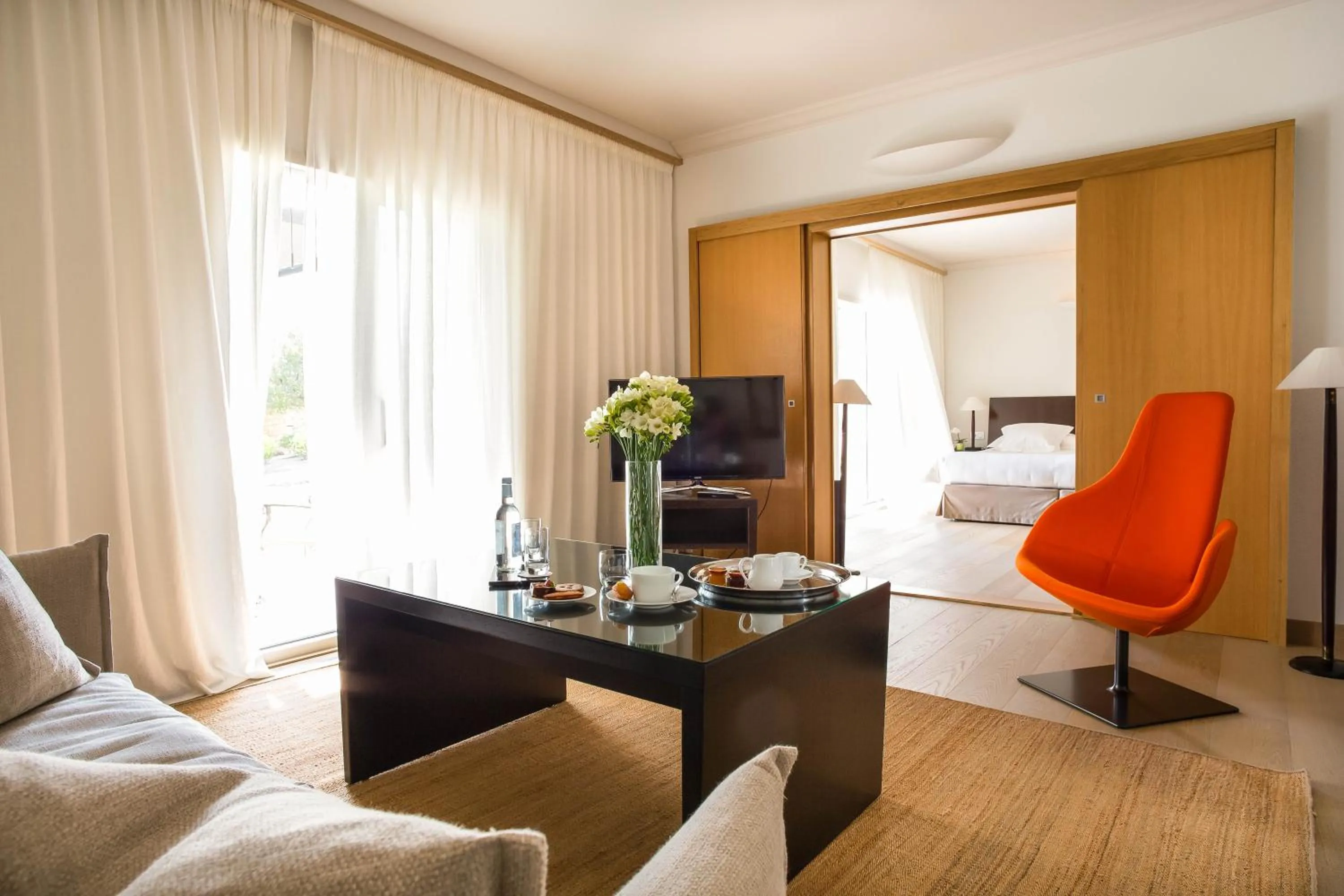 Living room, Bed in La Villa Calvi