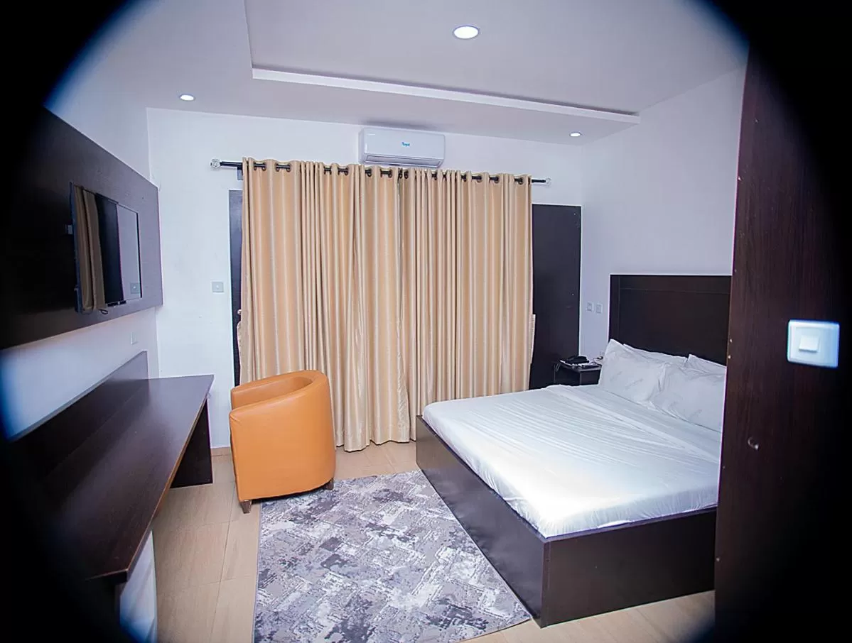 Bed in Hotel Capitol