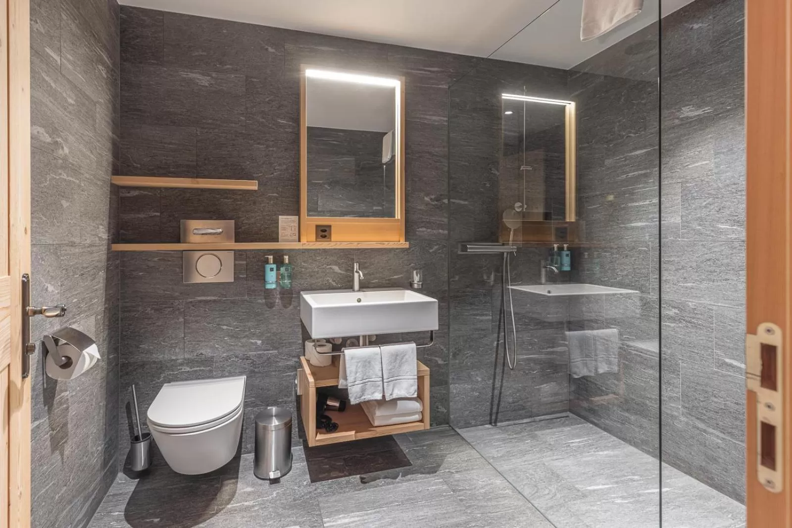 Bathroom in Hotel Sarain Active Mountain Resort