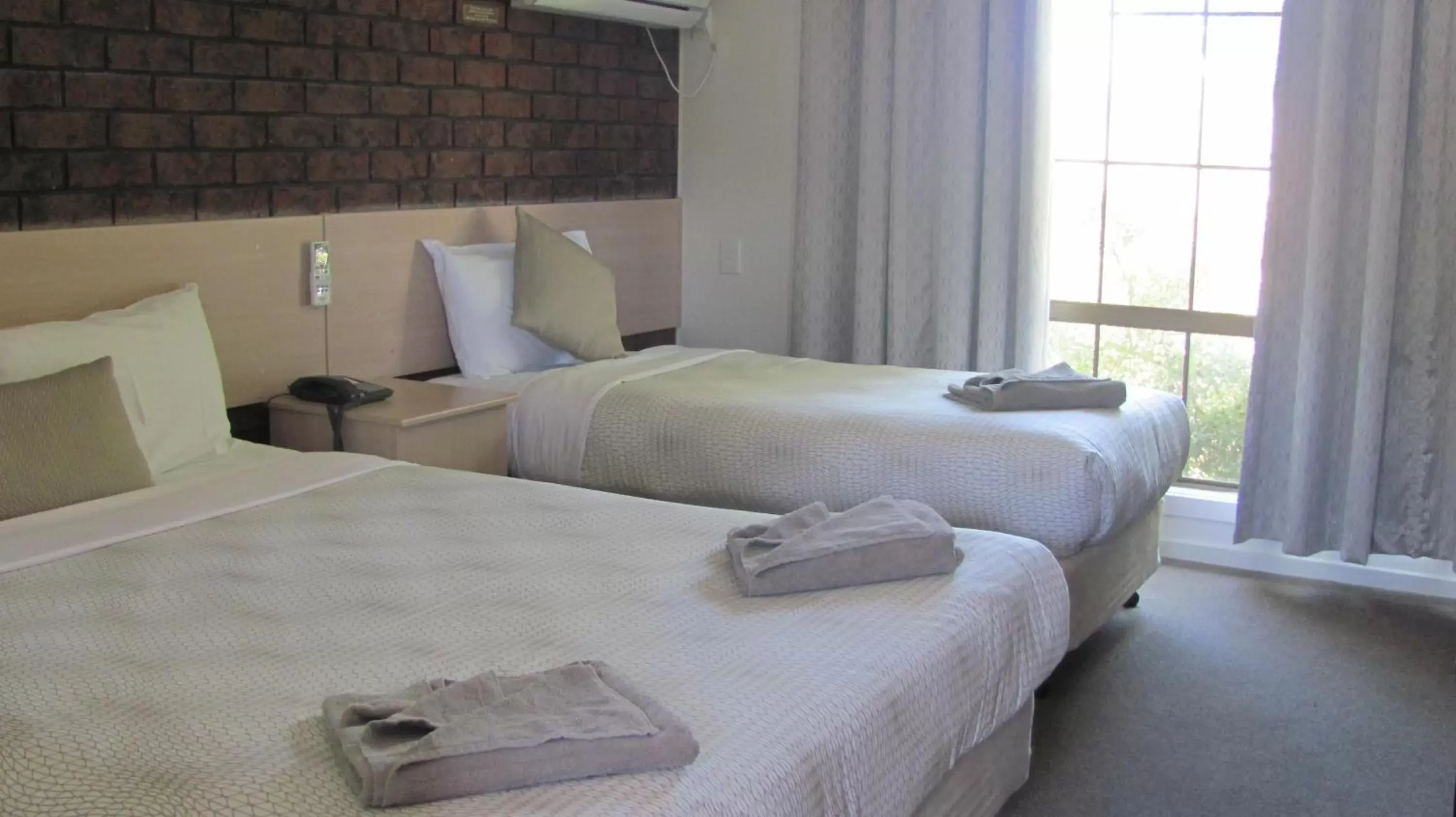 Standard Double or Twin Room - single occupancy in Bristol Hill Motor Inn Standard Double or Twin Room - single occupancy in Bristol Hill Motor Inn