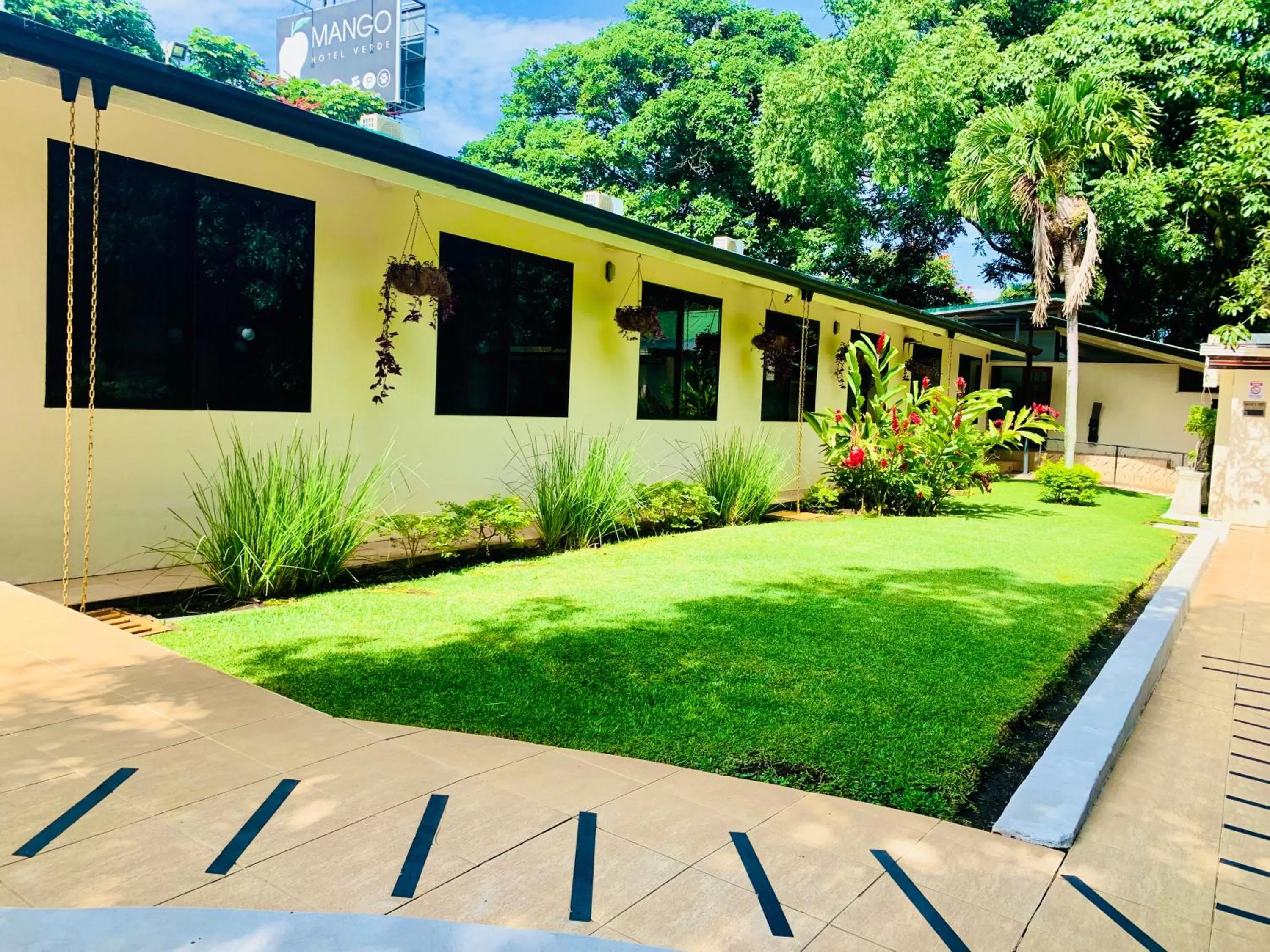 Garden in Hotel Mango Airport