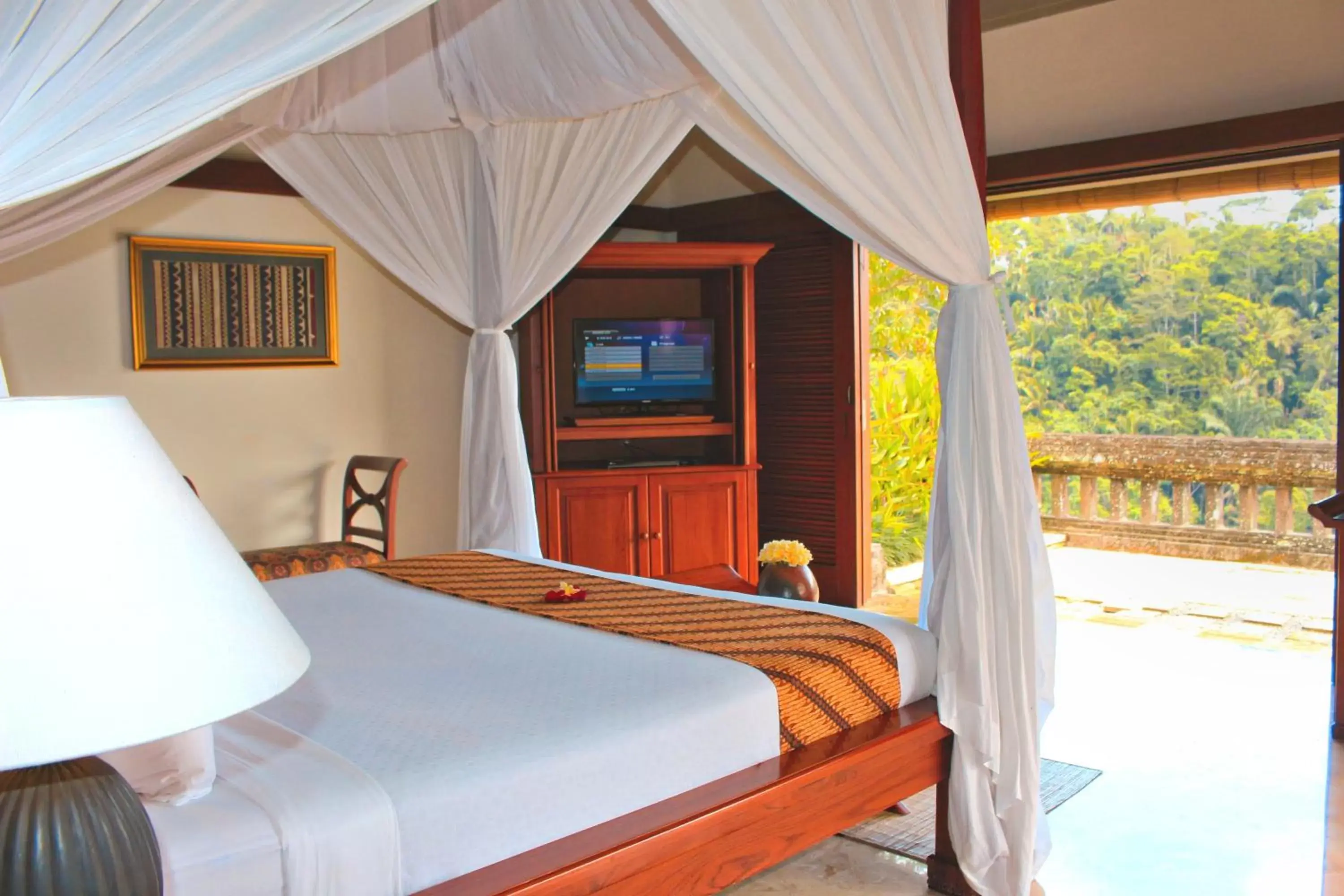 TV and multimedia, Bed in Puri Wulandari A Boutique Resort & Spa - CHSE Certified