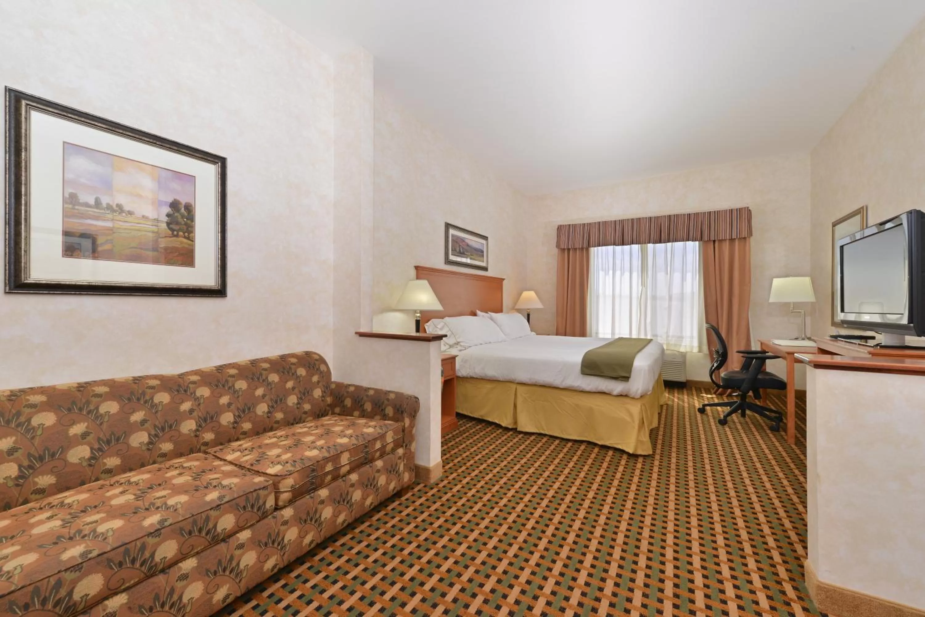 Photo of the whole room, Bed in Holiday Inn Express Rawlins by IHG