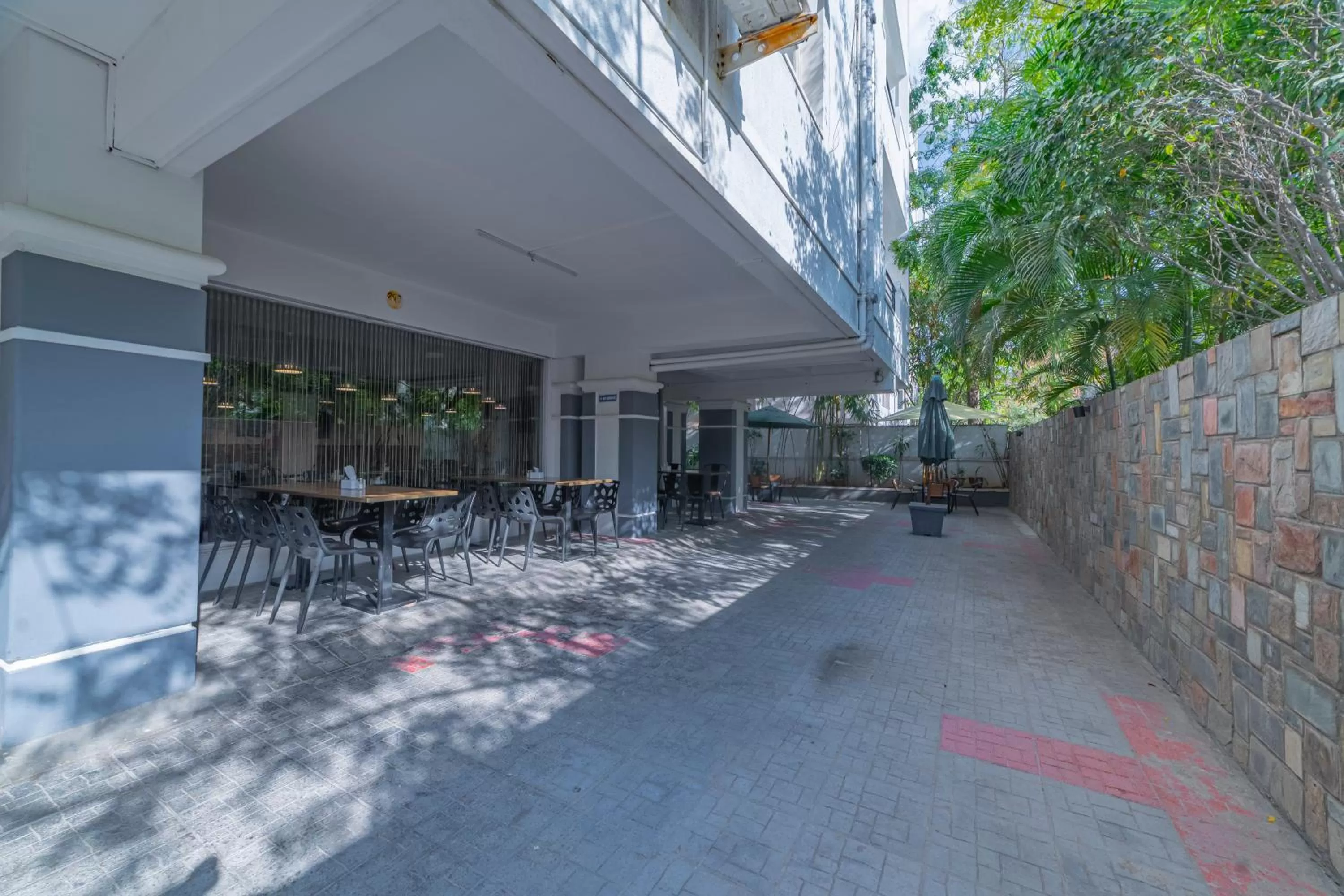 Restaurant/places to eat in Hotel Athome , Whitefields, Kondapur