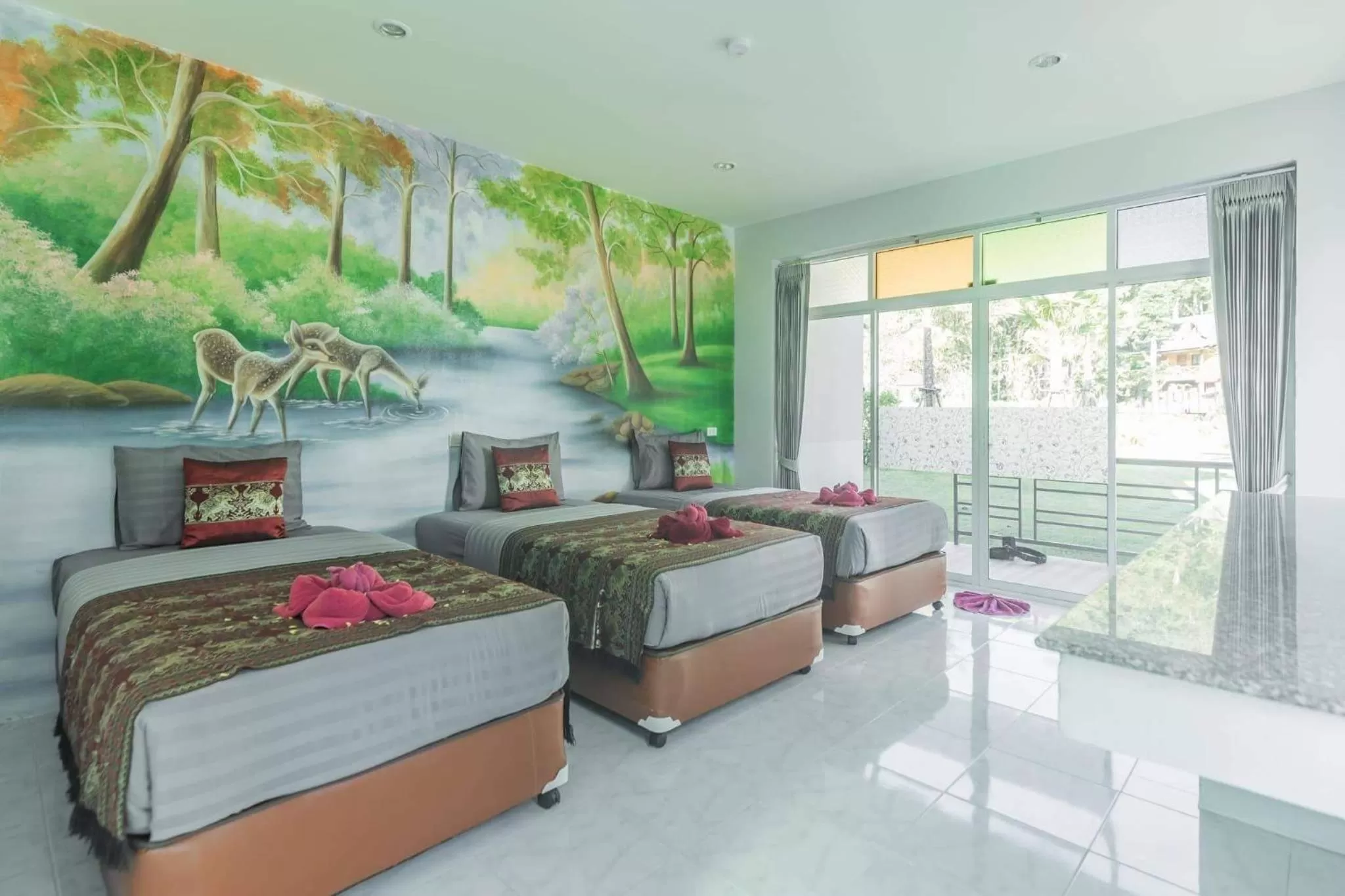 Bed in Khaosok Rainforest Resort