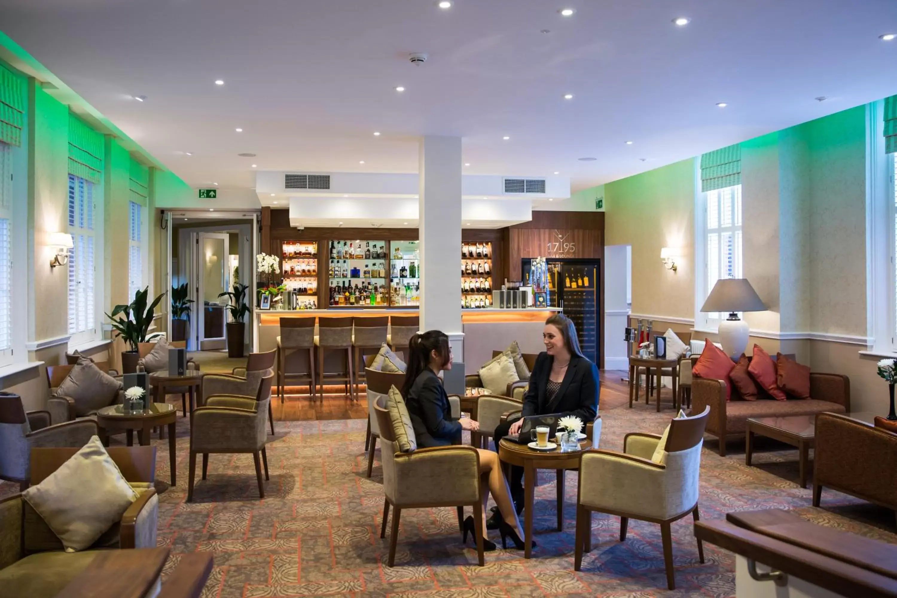 Lounge or bar, Restaurant/Places to Eat in Oakley Hall Hotel