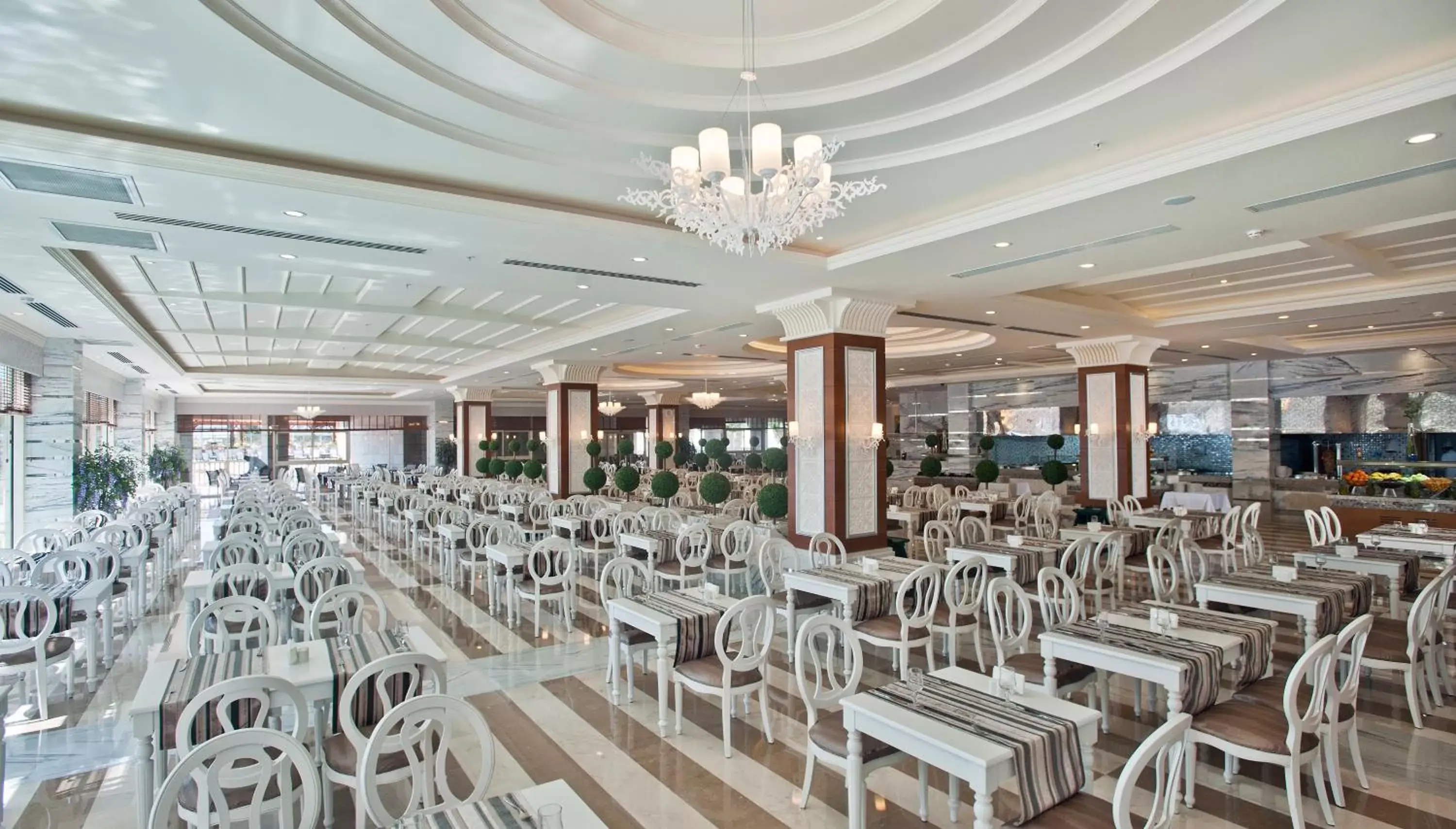 Restaurant/Places to Eat in Crystal Palace Luxury Resort & Spa - Ultimate All Inclusive