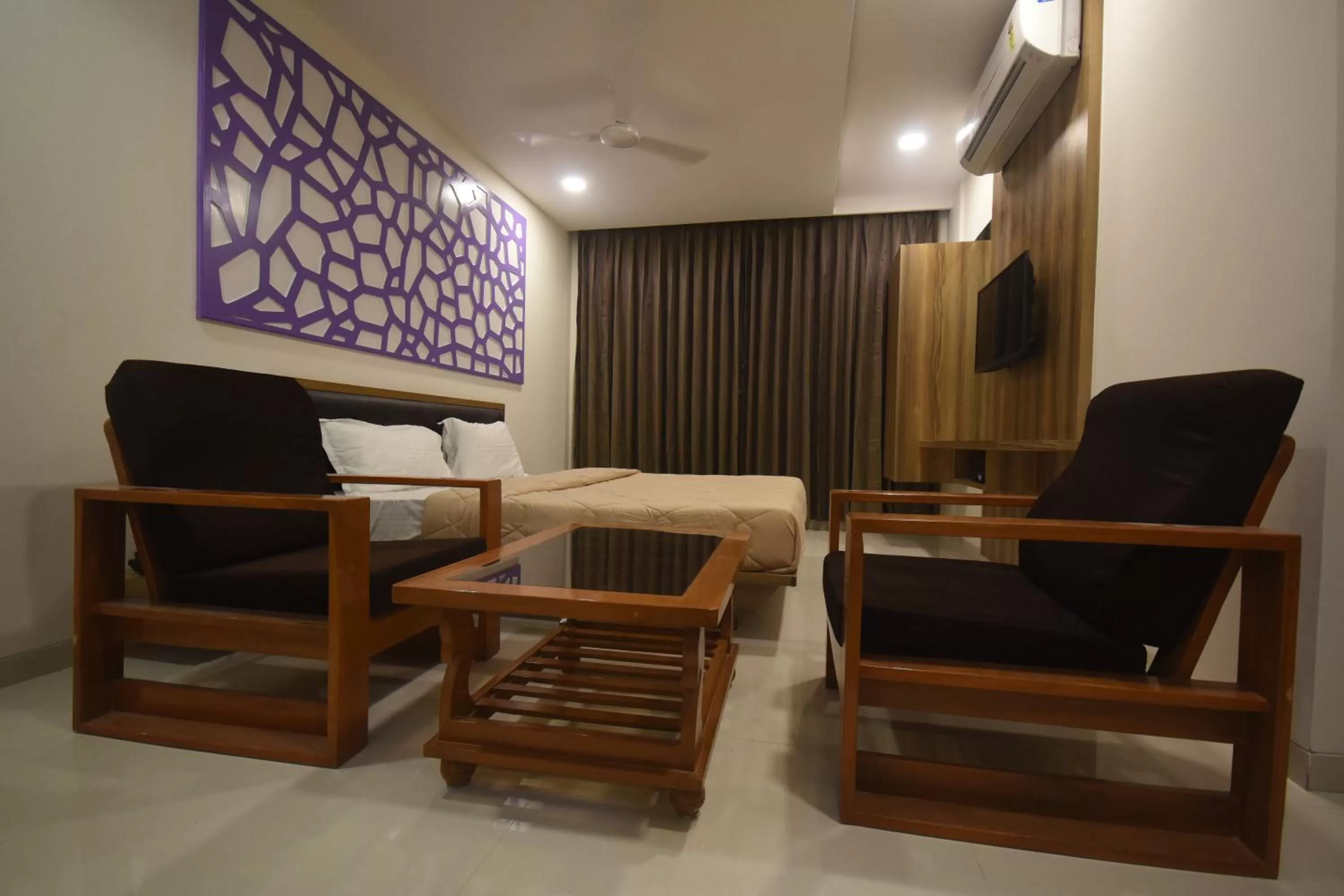 Living room, Seating Area in The Pacific Hotel