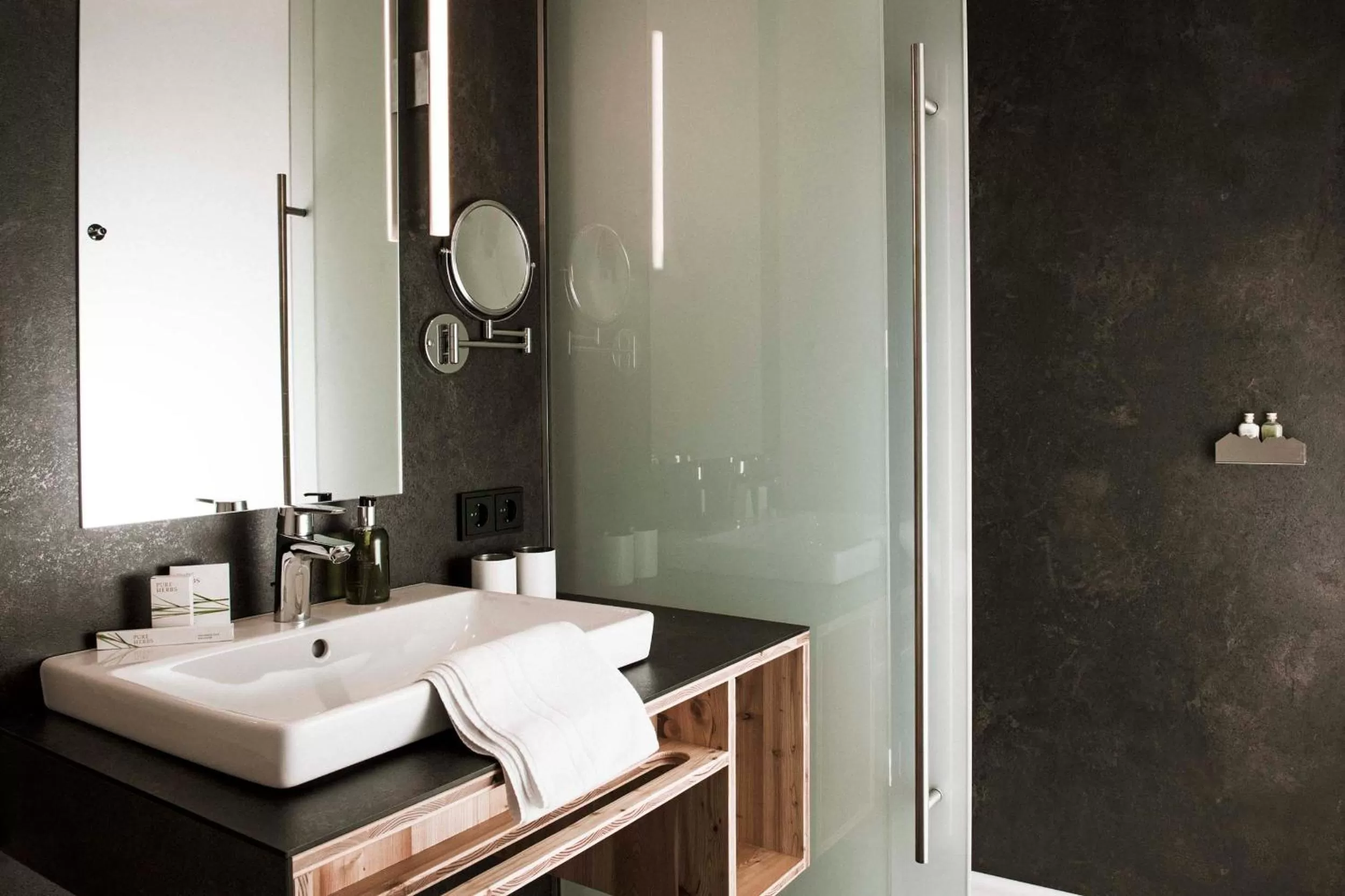 Decorative detail in Tirol Lodge