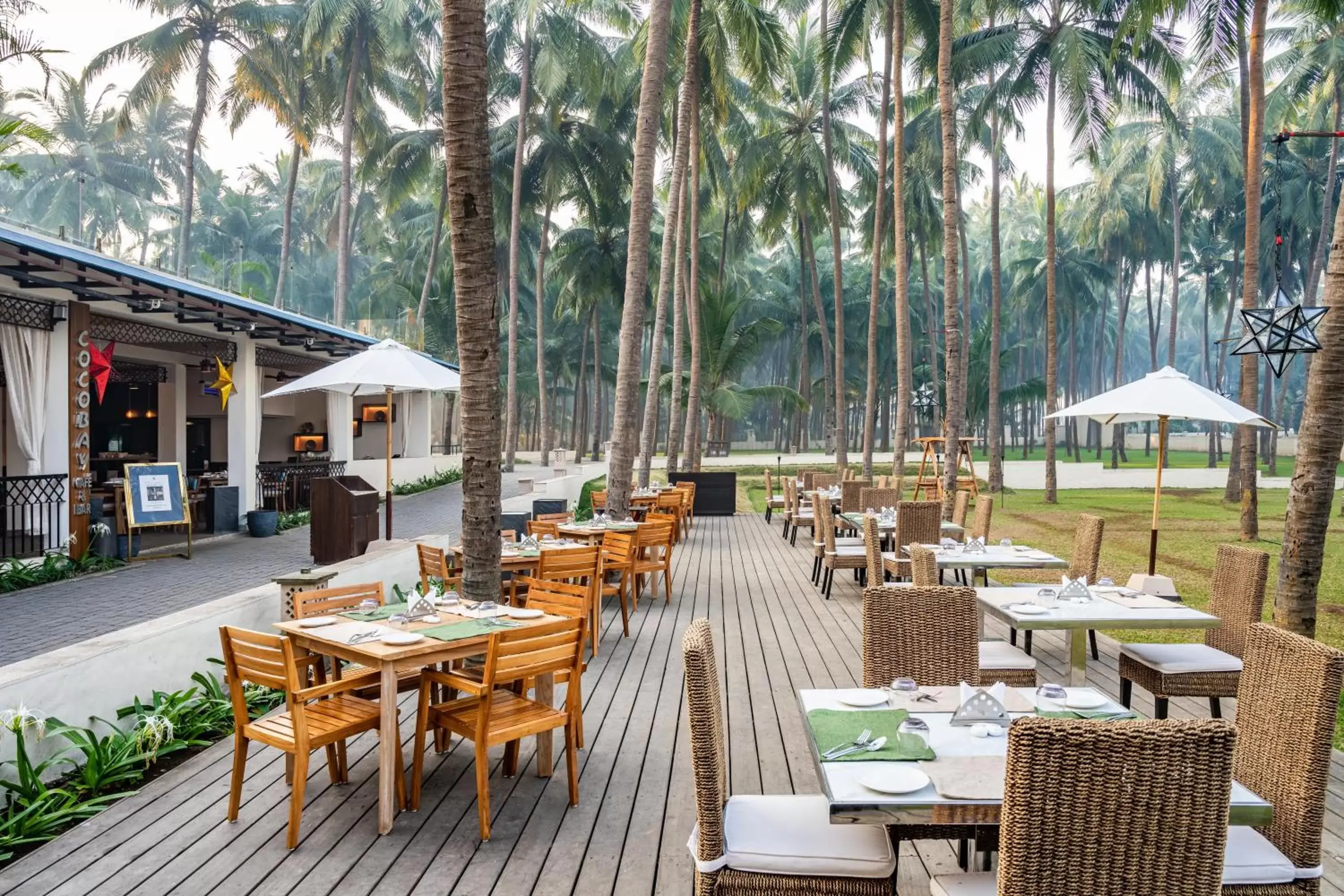 Restaurant/Places to Eat in Silver Waves Resort & Spa Daman, a member of Radisson Individuals