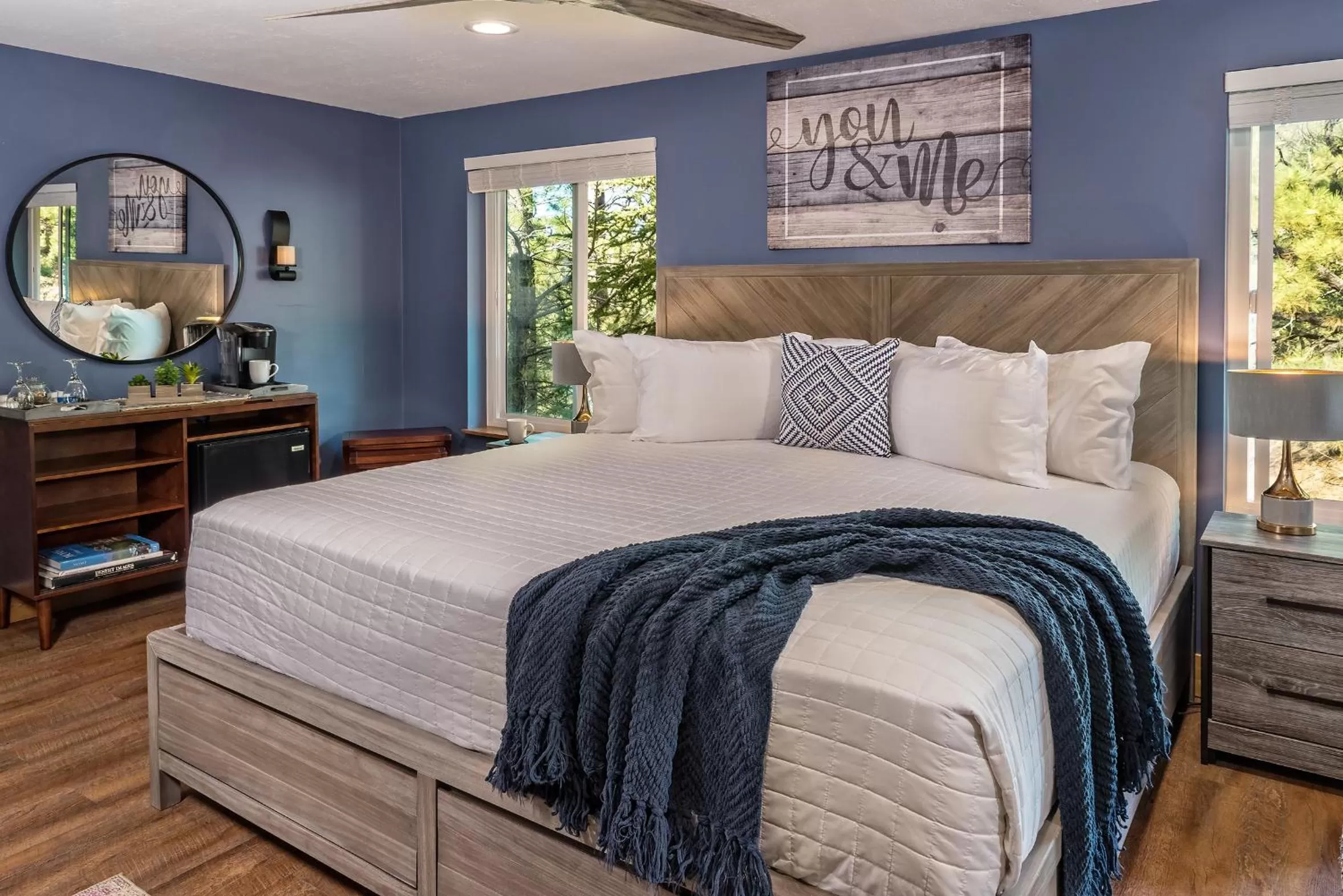 Bed in Sheridan House Inn- Adult Only Accommodation