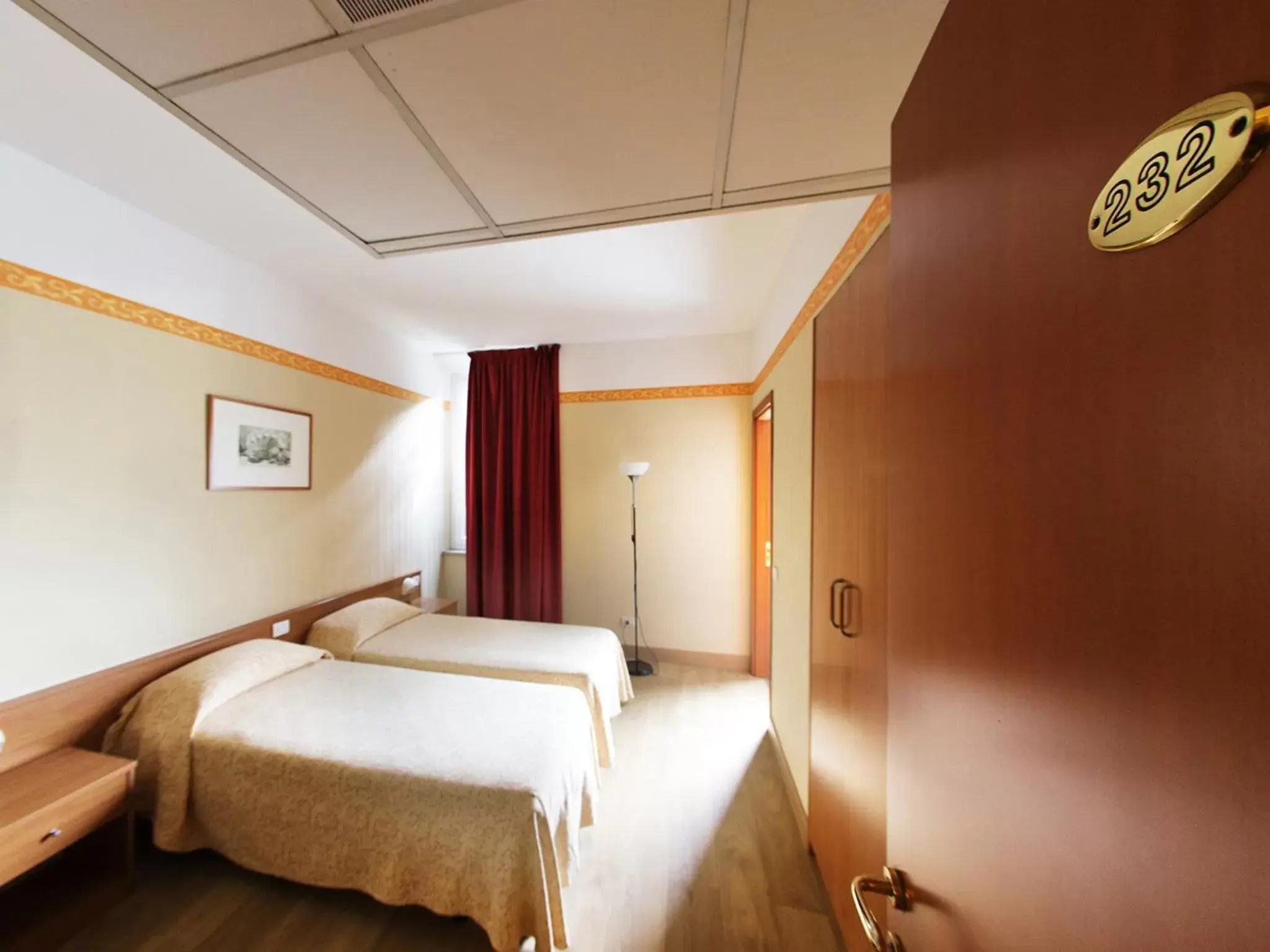 Bedroom, Bed in Hotel Fortuna