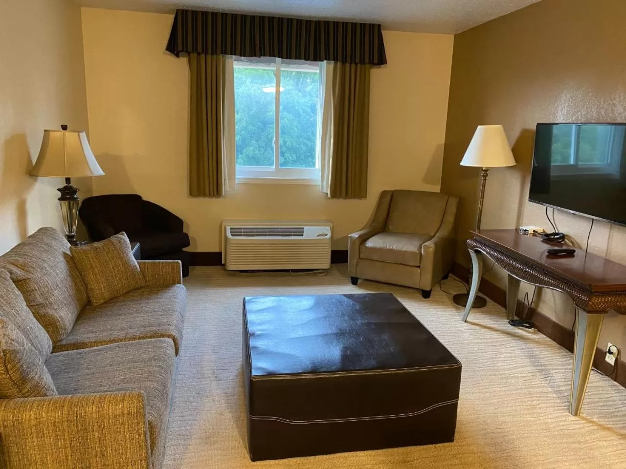 TV and multimedia in Wyndham Garden Warsaw