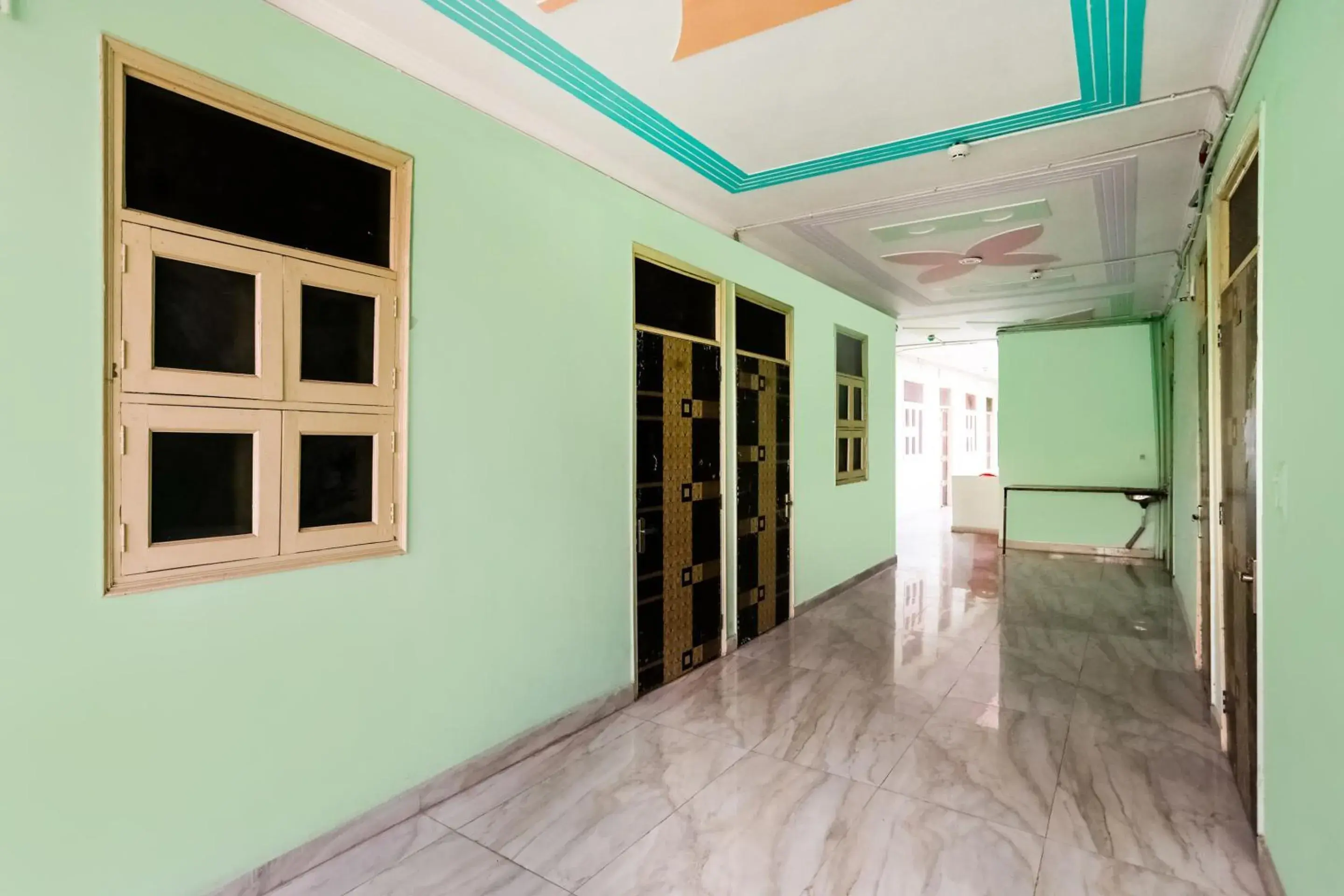 Lobby or reception in OYO 75131 Bandral Residency