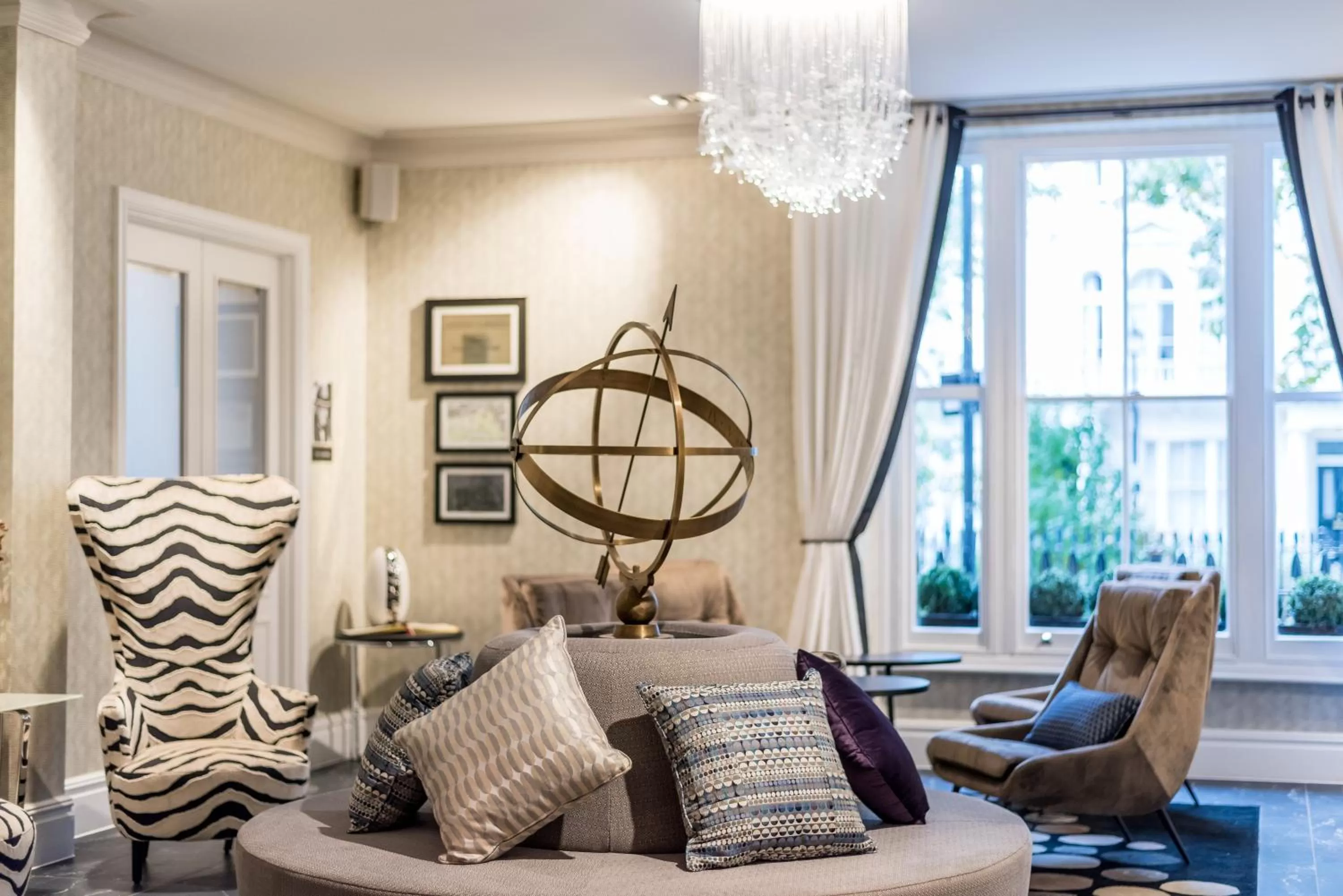 Lobby or reception in Mercure London Hyde Park Hotel