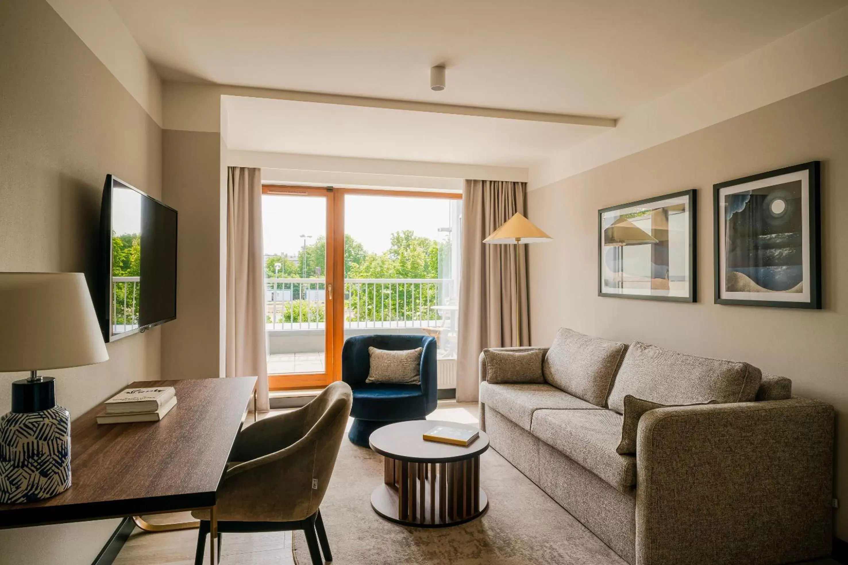 One-Bedroom Deluxe Queen Suite with Sofa Bed and Balcony in Royal Tulip Sand Kolobrzeg One-Bedroom Deluxe Queen Suite with Sofa Bed and Balcony in Royal Tulip Sand Kolobrzeg