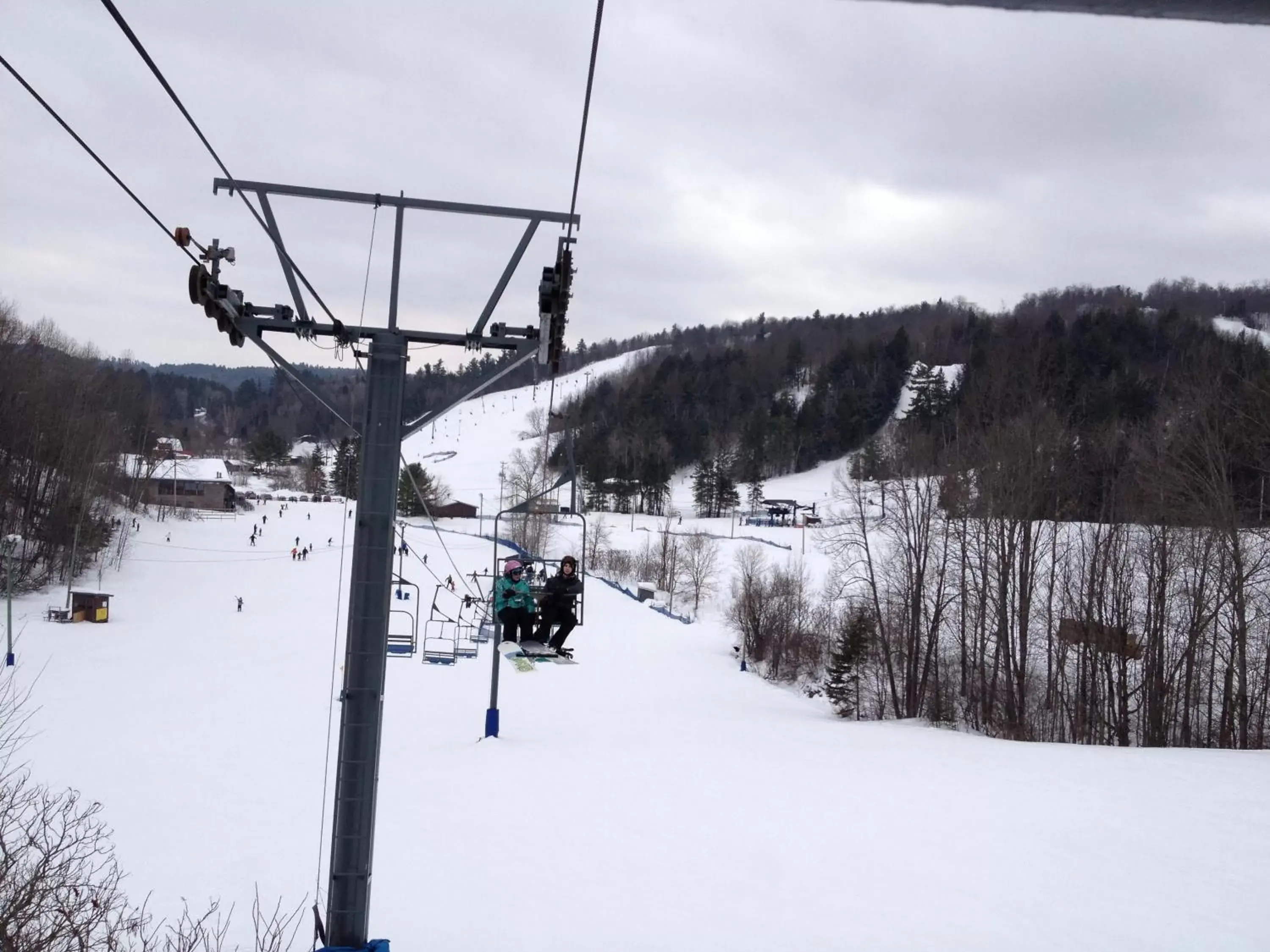 Skiing, Winter in Auberge De Mon Petit Chum B&B