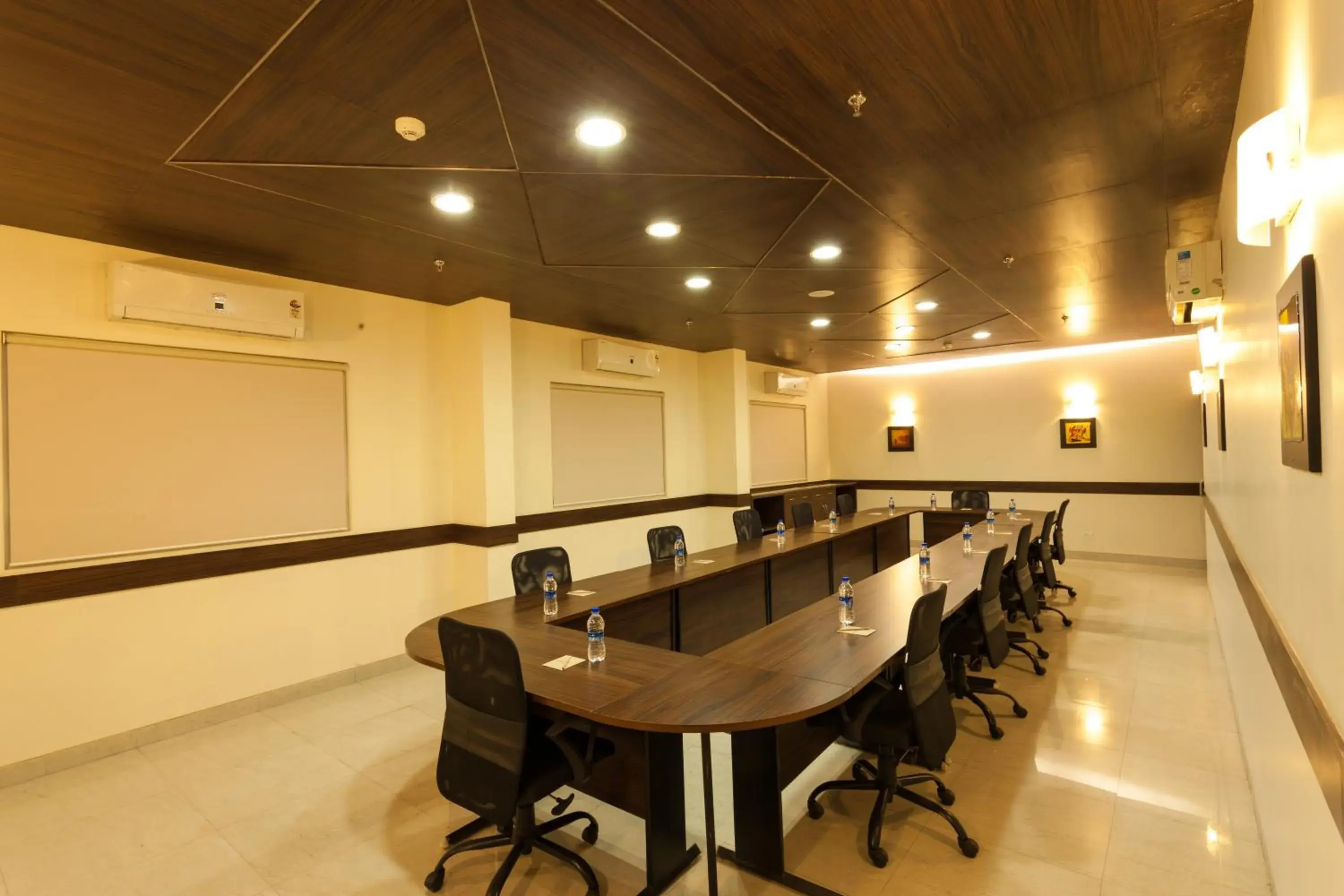 Meeting/conference room in Ginger Hotel Jaipur