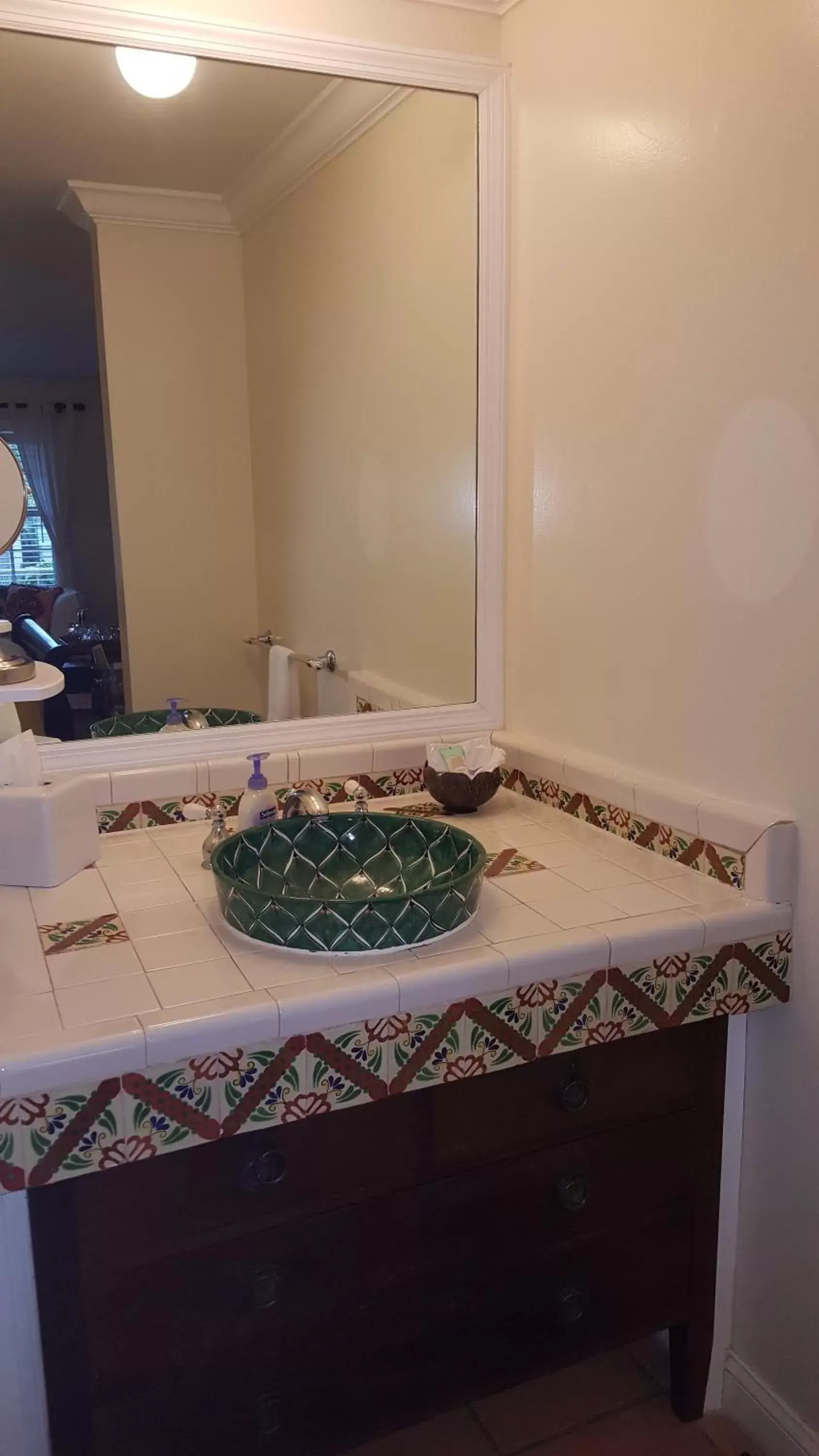 Bathroom in The Caribbean Court Boutique Hotel