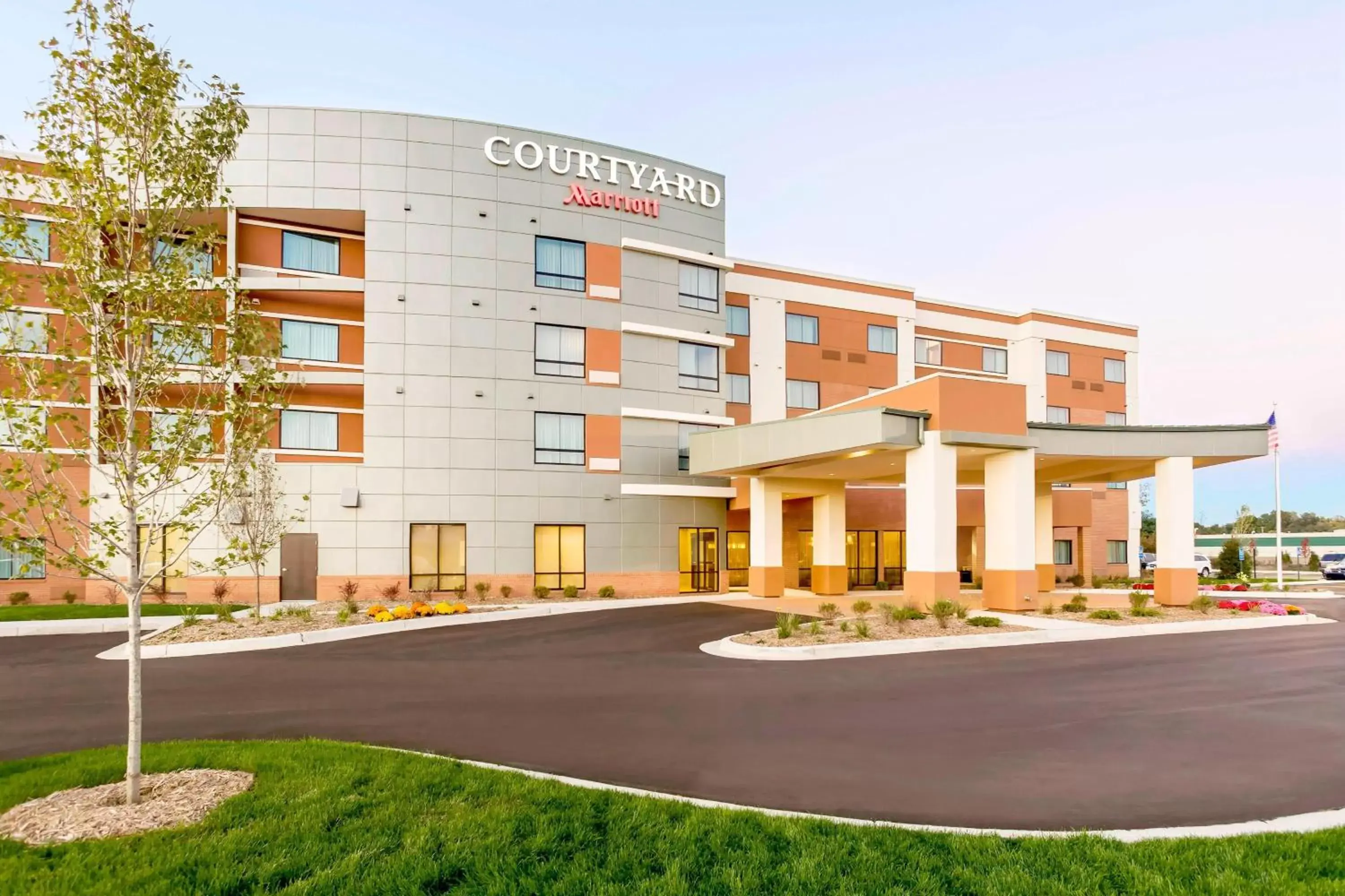 Property Building in Courtyard by Marriott Kalamazoo Portage