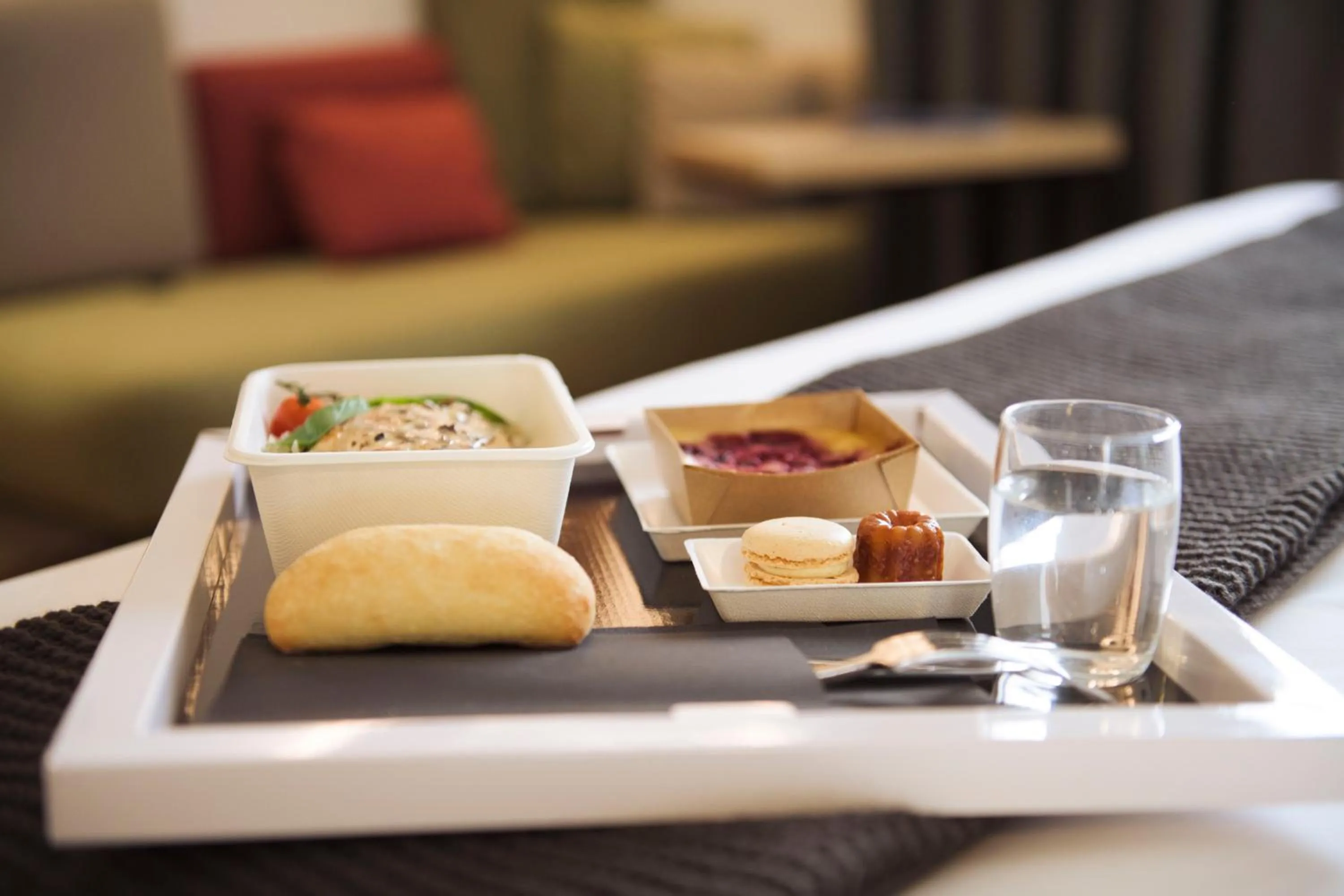 Restaurant/places to eat in Campanile Plaisir