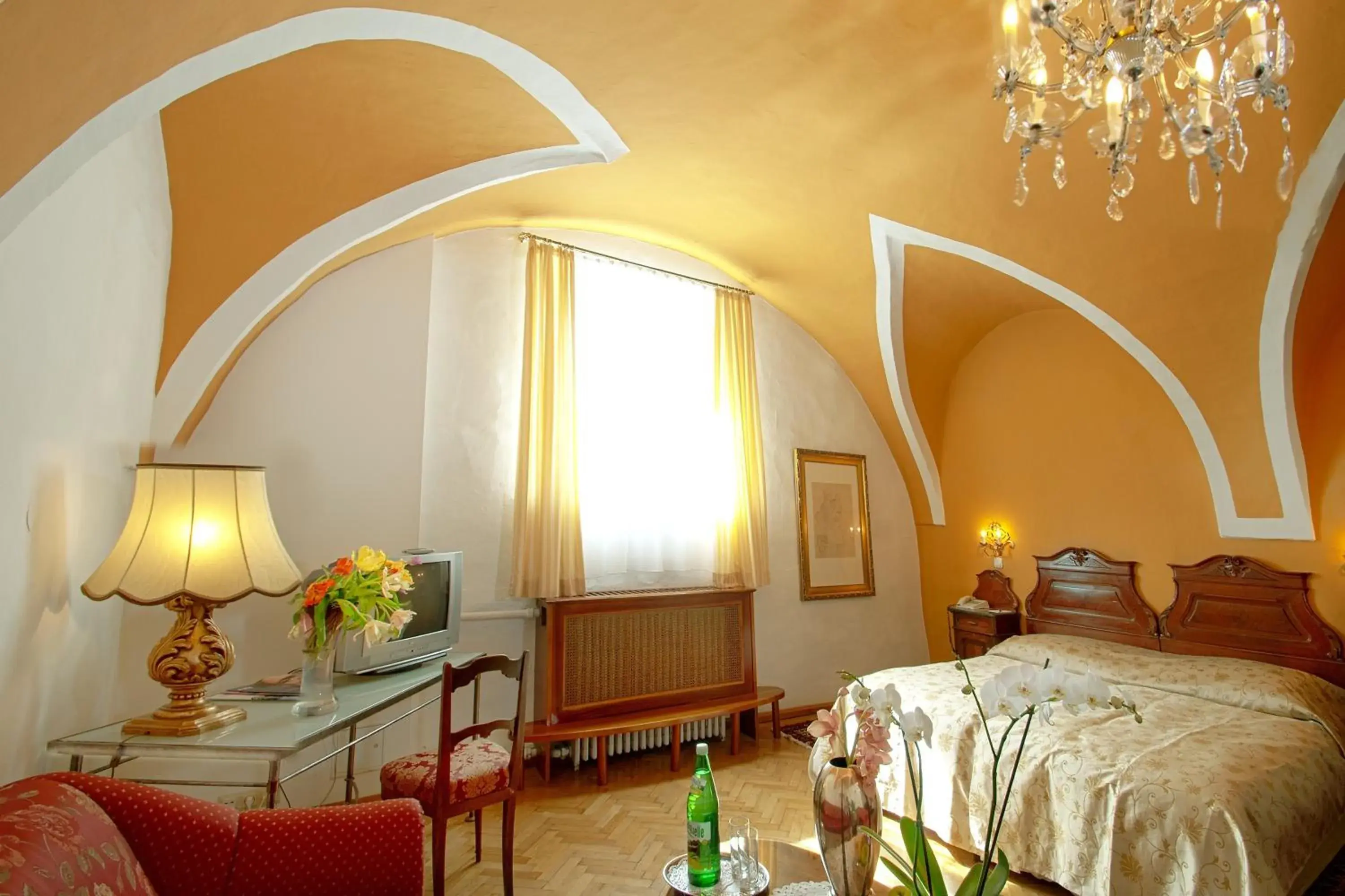 Bed in Austria Classic Hotel Wolfinger - Hauptplatz