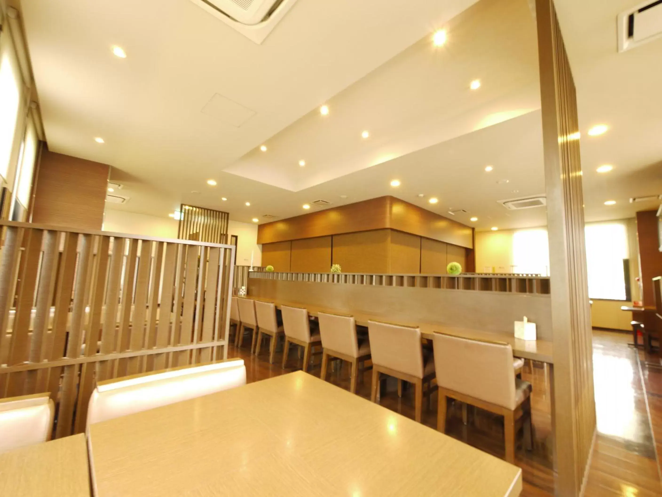 Restaurant/places to eat in Hotel Route-Inn Shibukawa