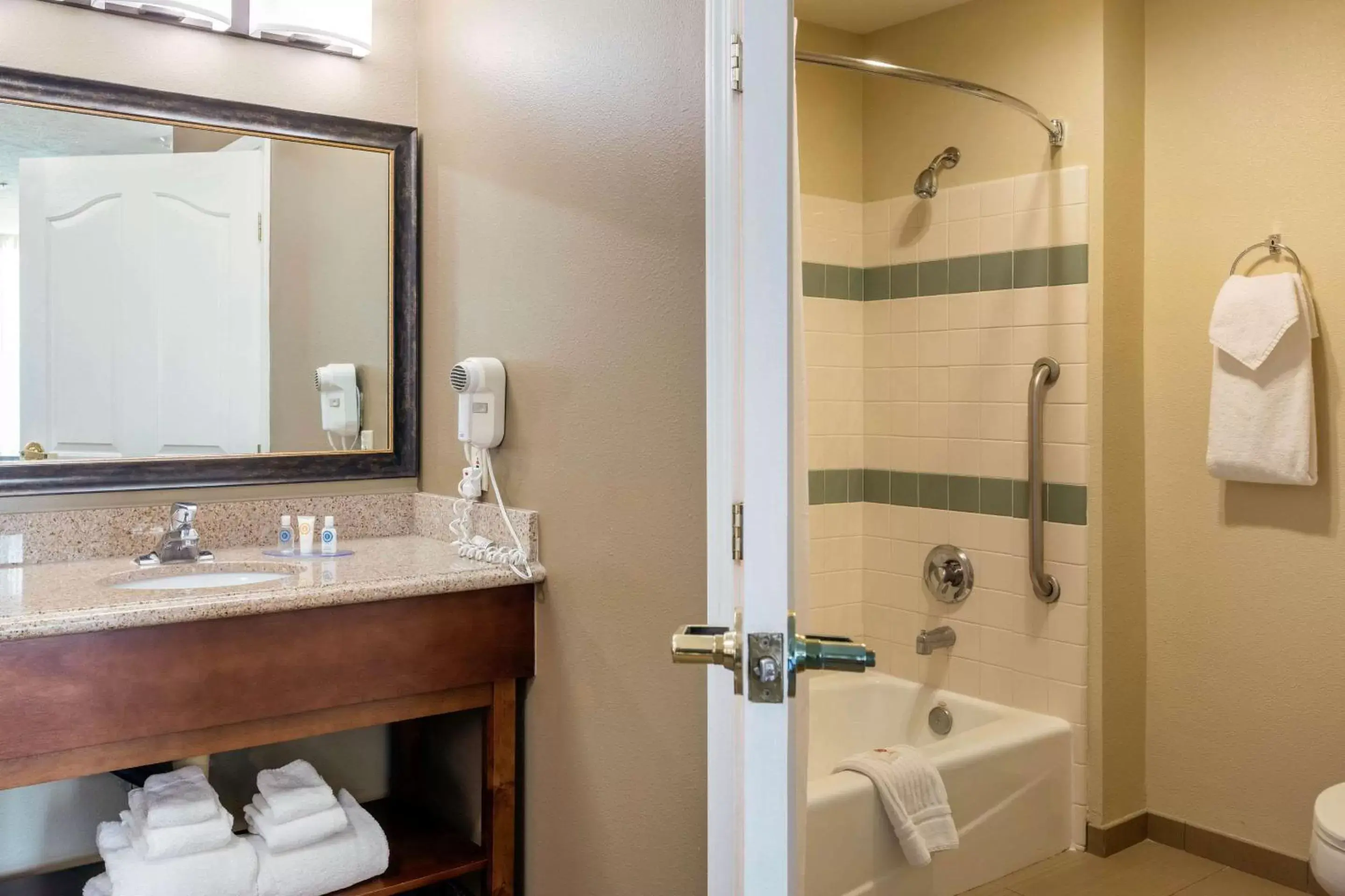 Photo of the whole room, Bathroom in Comfort Inn & Suites El Centro I-8