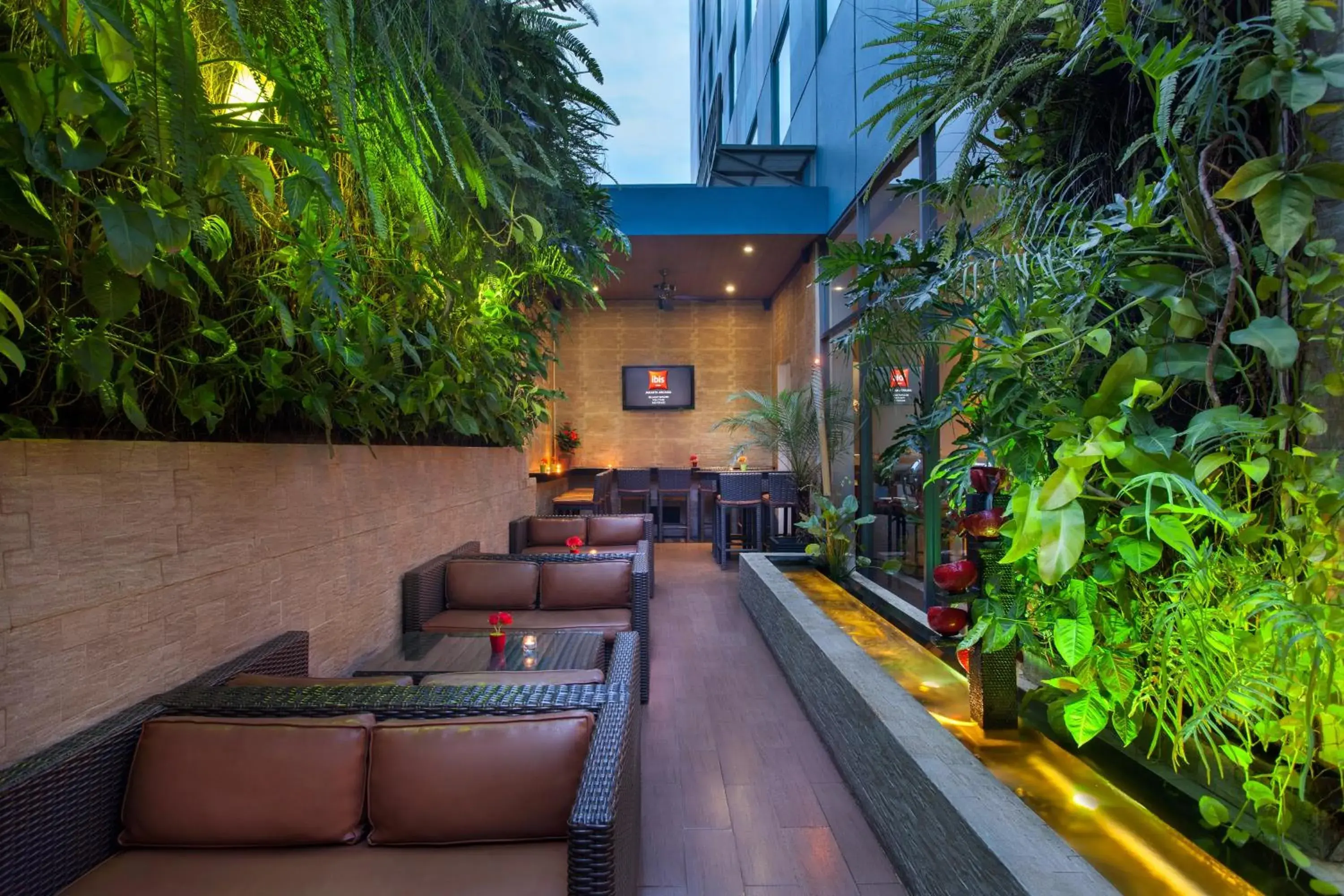 Lounge or bar in Ibis Jakarta Arcadia Lounge or bar in Ibis Jakarta Arcadia
