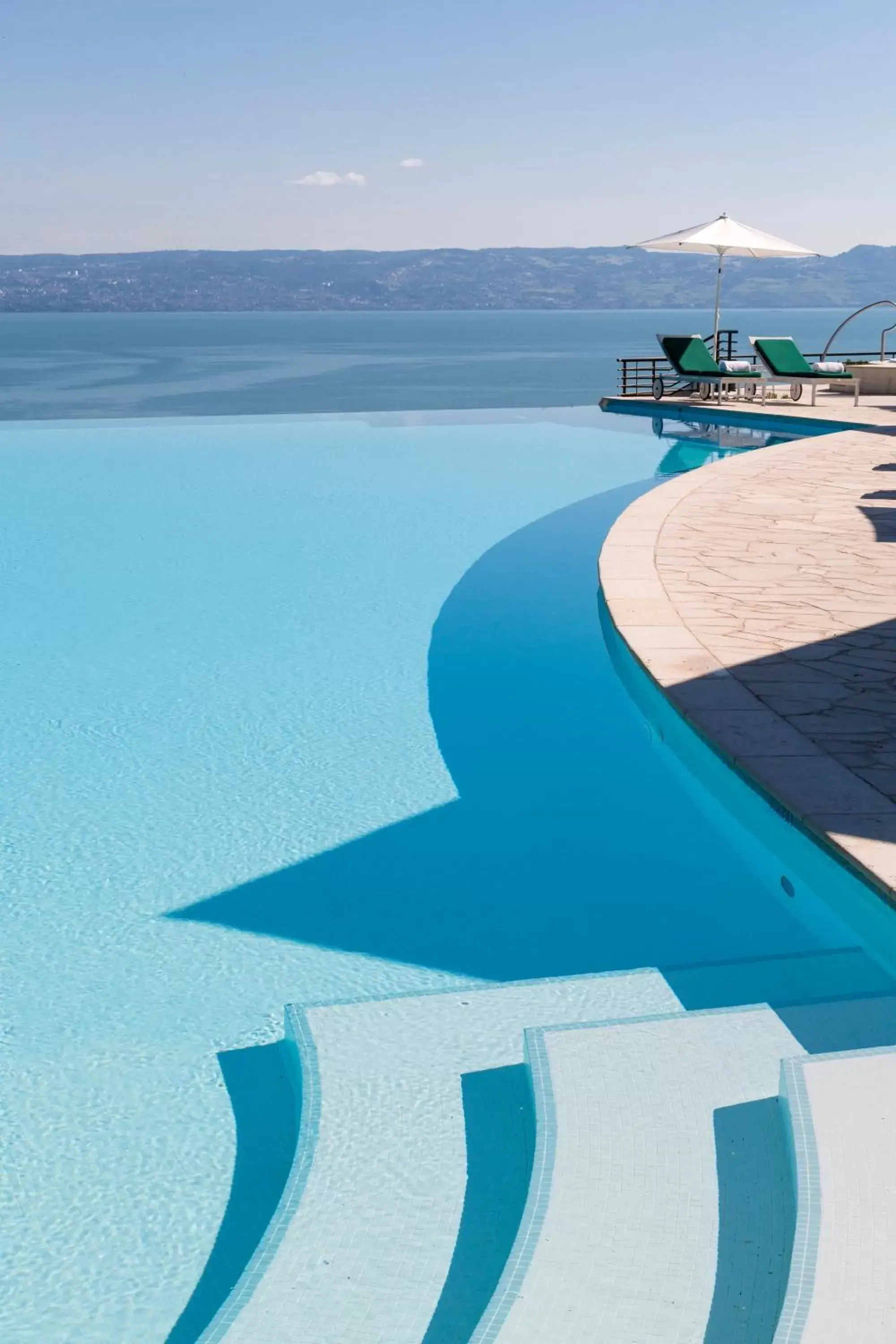 Pool view in Hôtel Royal