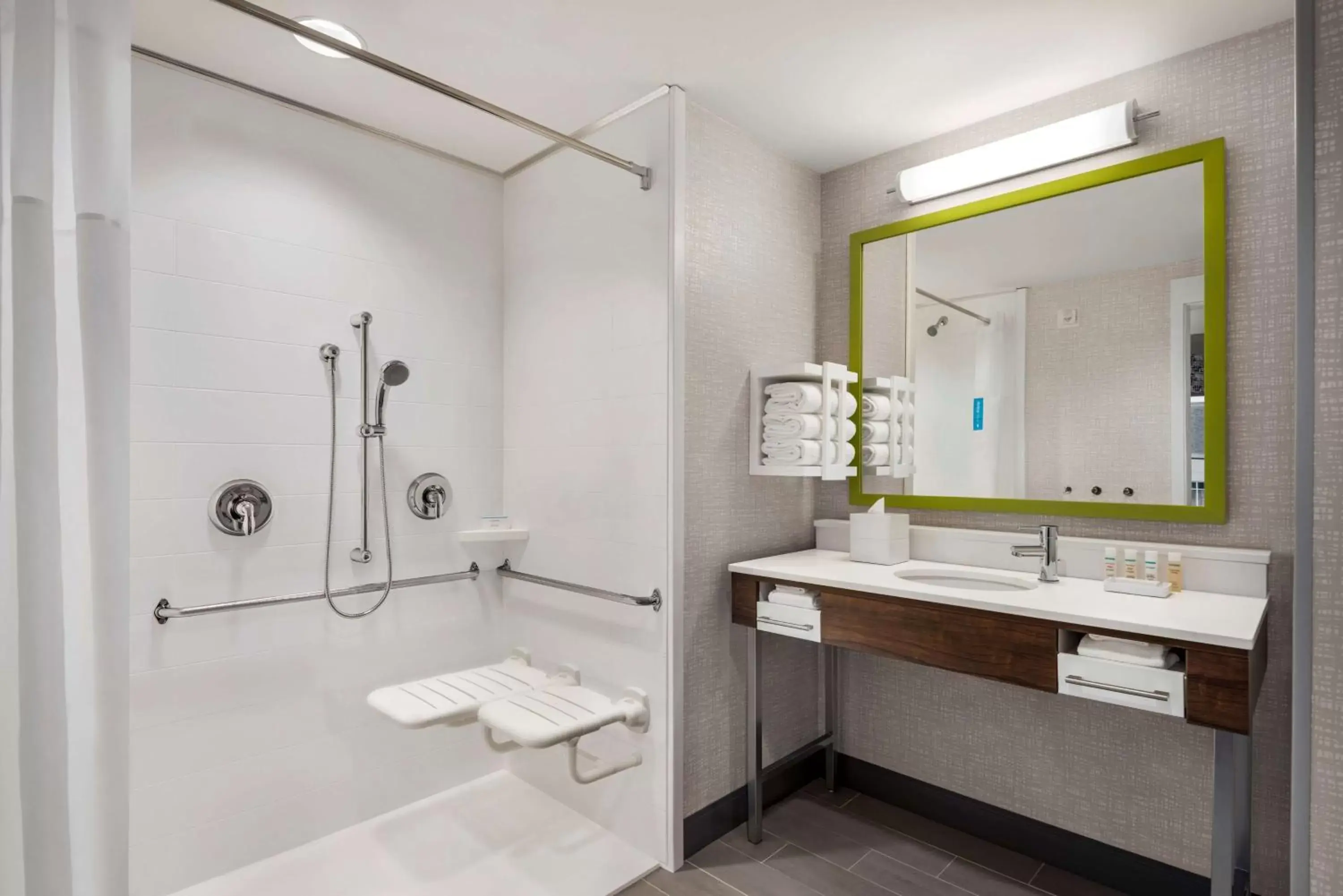 Bathroom in Hampton Inn & Suites Kelowna, British Columbia, Canada