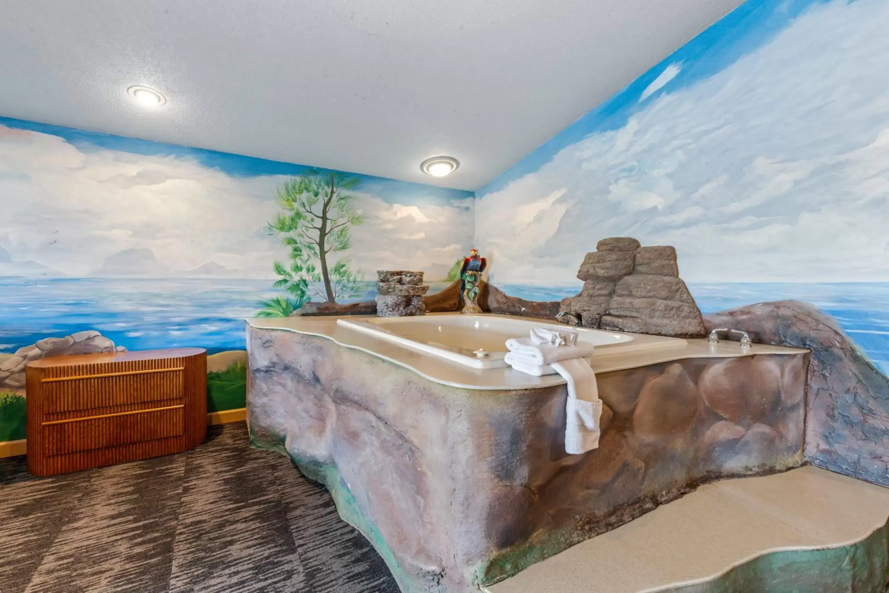 Hot Tub in Atlantis Family Waterpark Hotel