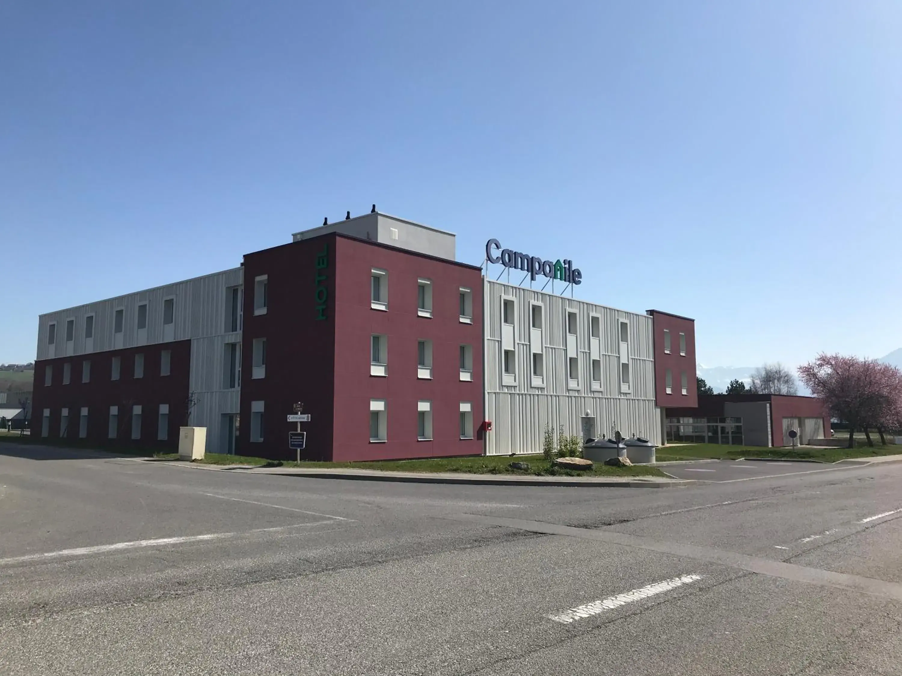 Facade/entrance, Property Building in Campanile Findrol Annemasse Savoie Leman