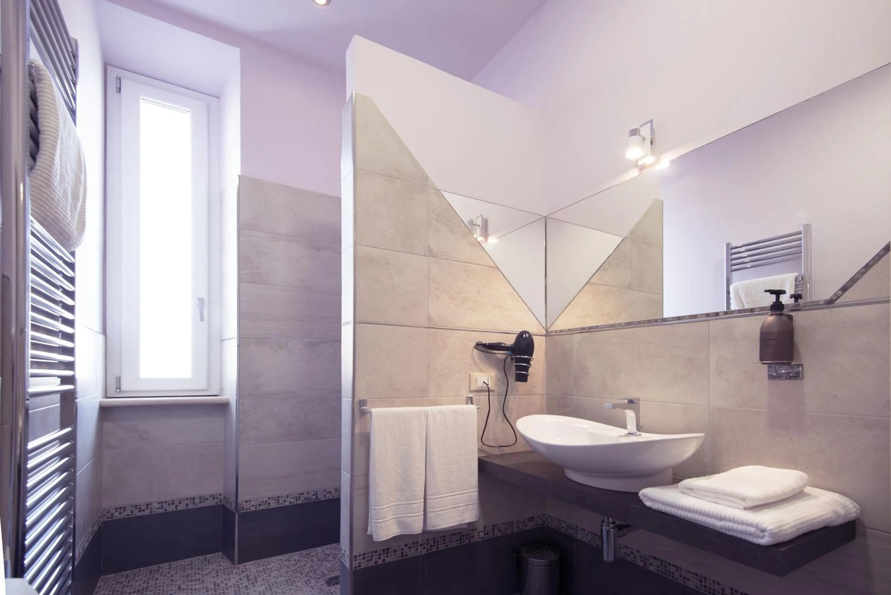 Bathroom in Halex room&food