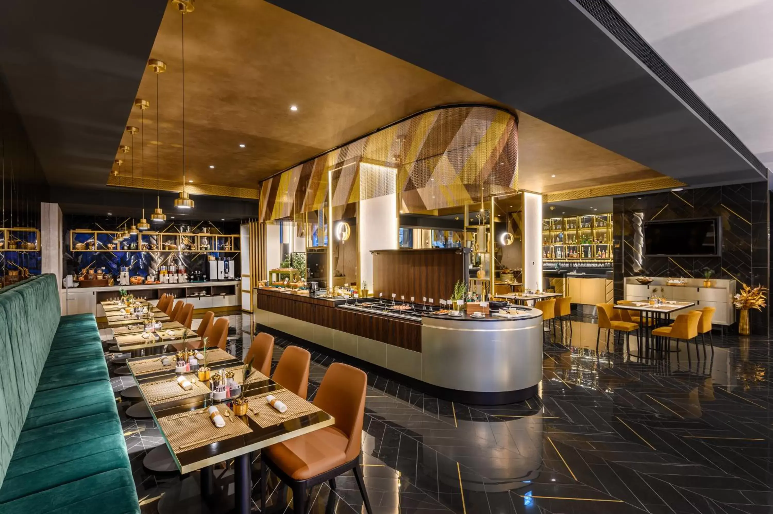 Restaurant/places to eat in Emerald Hotel by Continental Group Restaurant/places to eat in Emerald Hotel by Continental Group