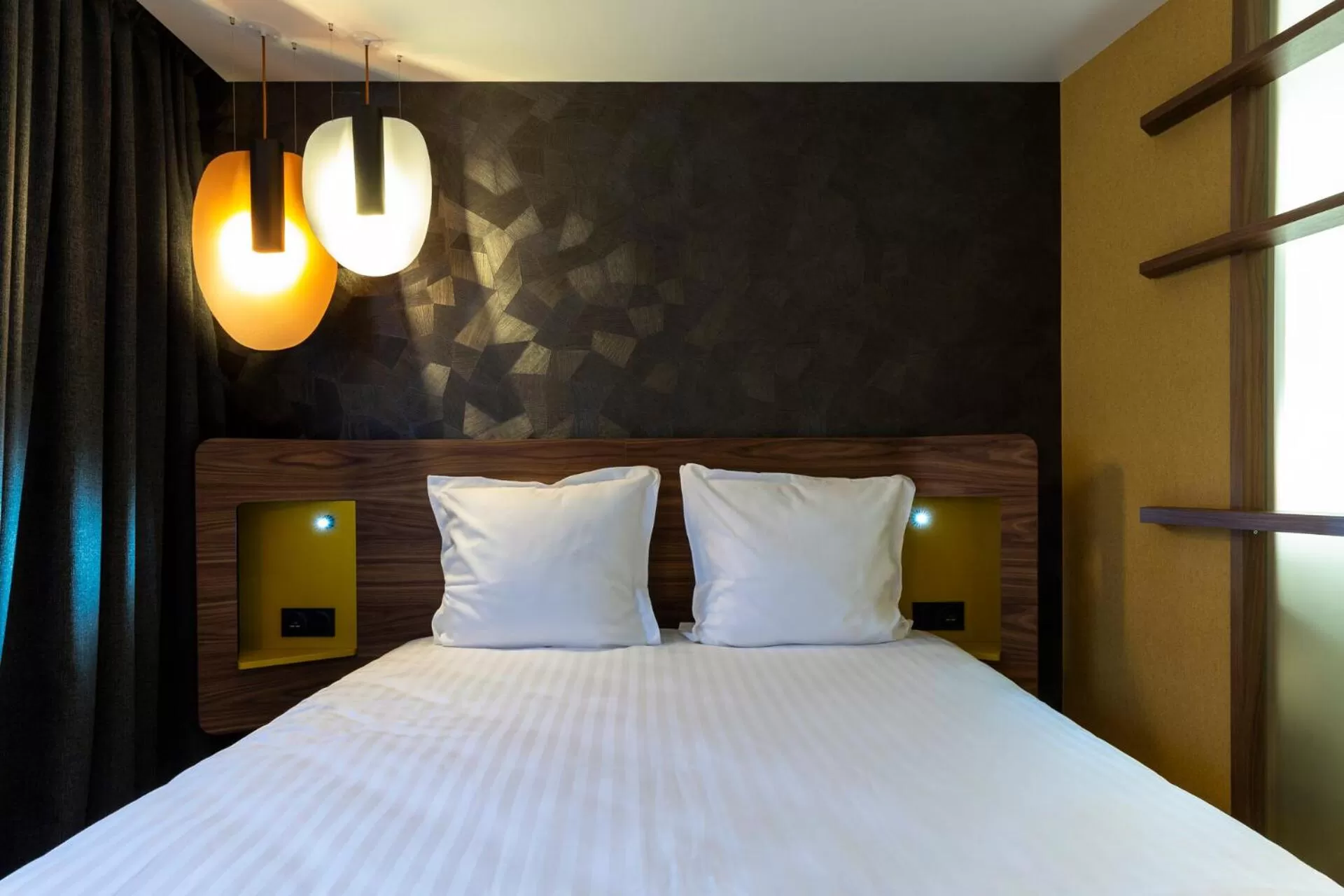 Bed in Oceania Paris Porte De Versailles