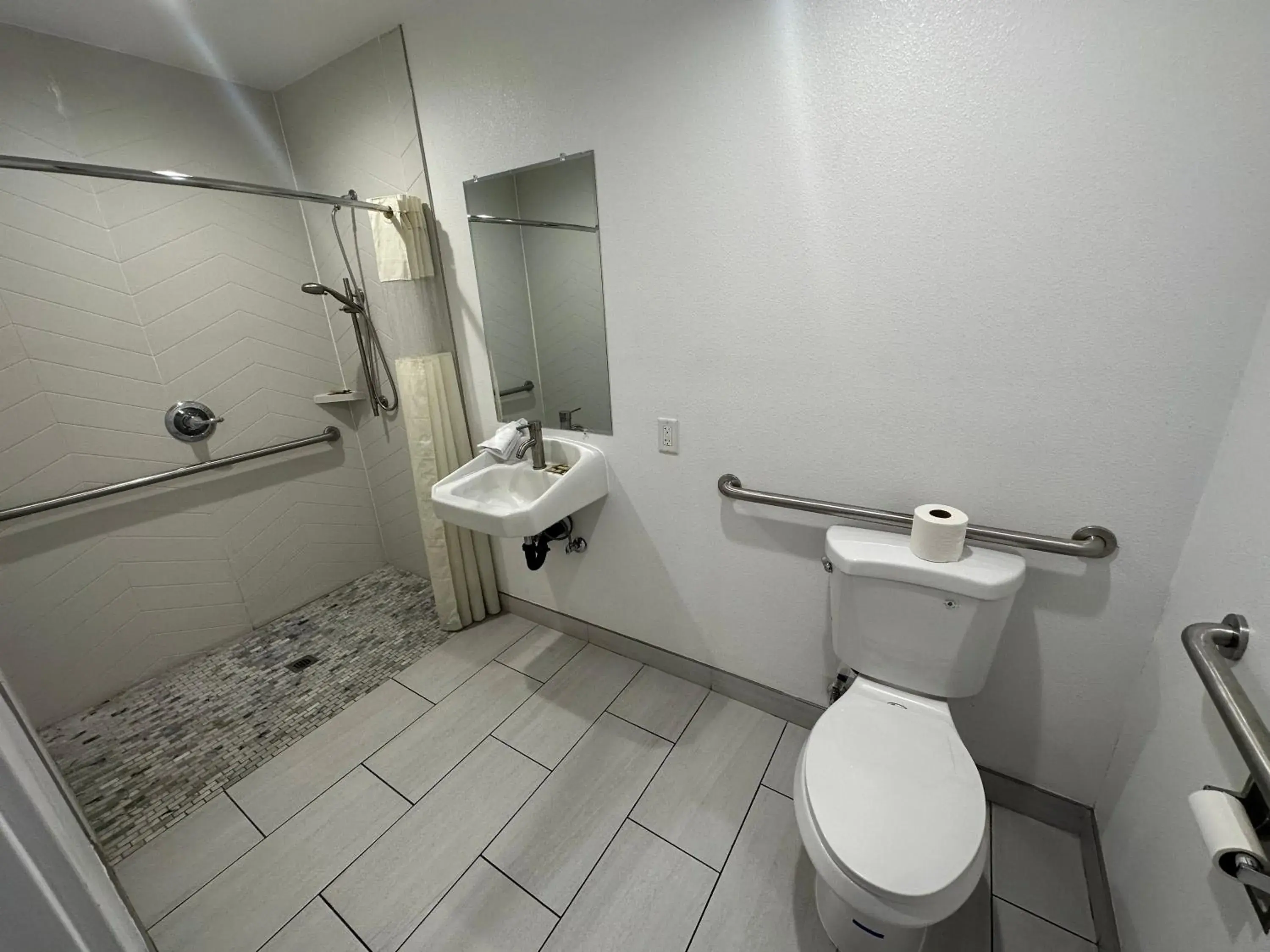 Bathroom in Sahara Inn - Los Angeles