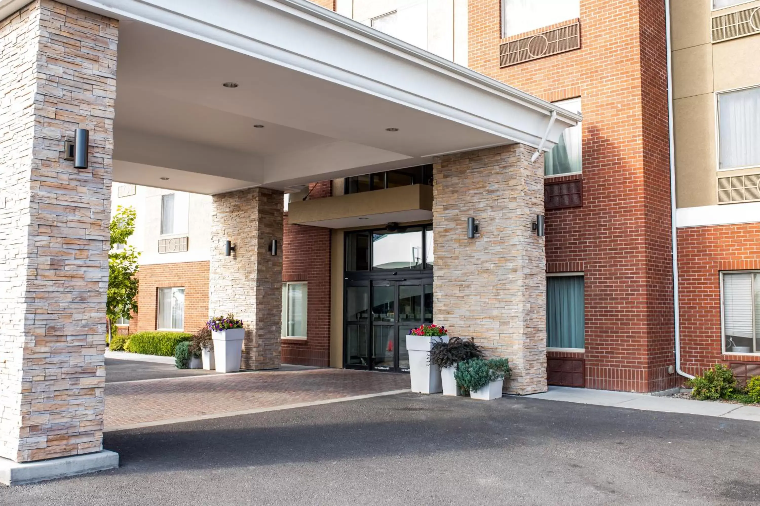 Facade/entrance in Wingate by Wyndham Moses Lake Facade/entrance in Wingate by Wyndham Moses Lake