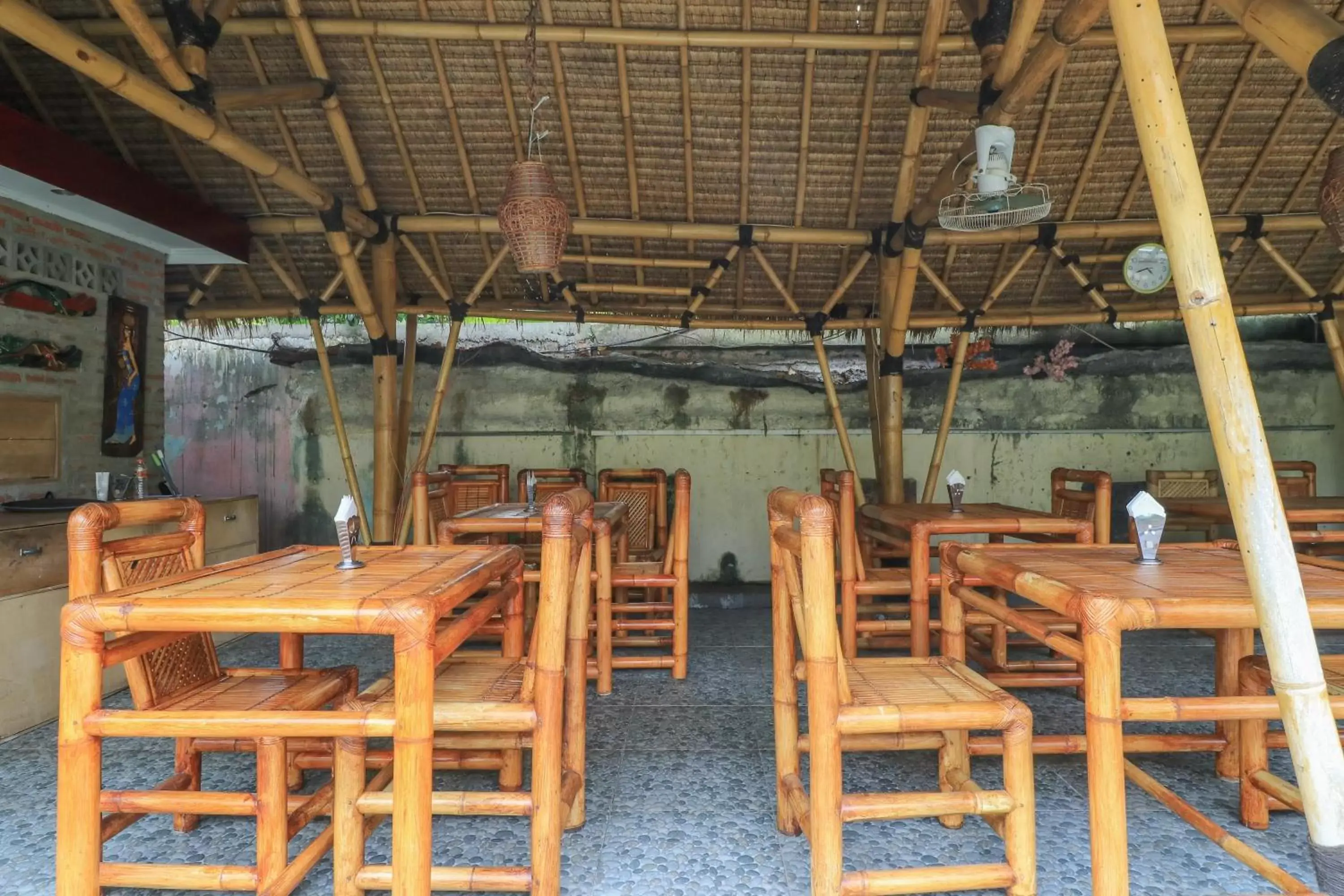 Restaurant/Places to Eat in Senggigi Cottages Lombok