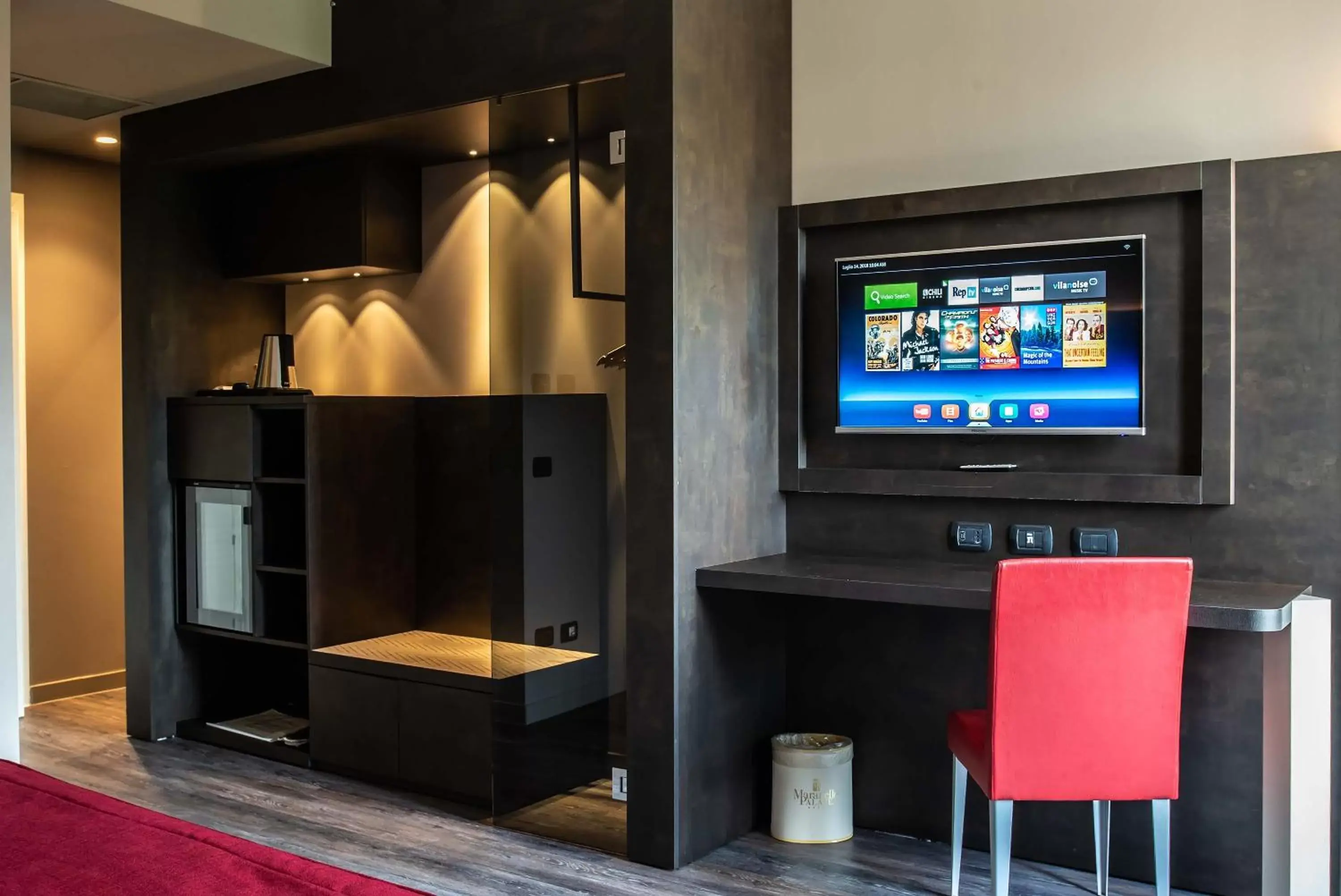 TV and multimedia, TV/Entertainment Center in Maranello Palace