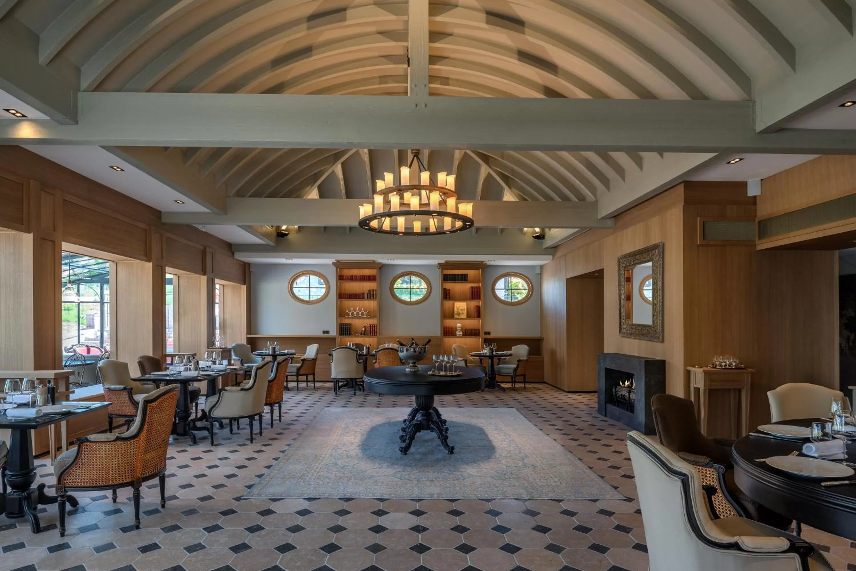 Restaurant/places to eat in Château Brachet