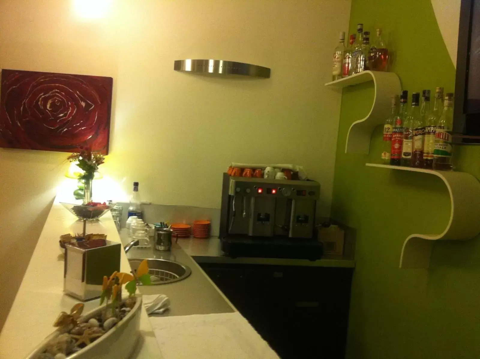 Lounge or bar, Kitchen/Kitchenette in Hotel Milano