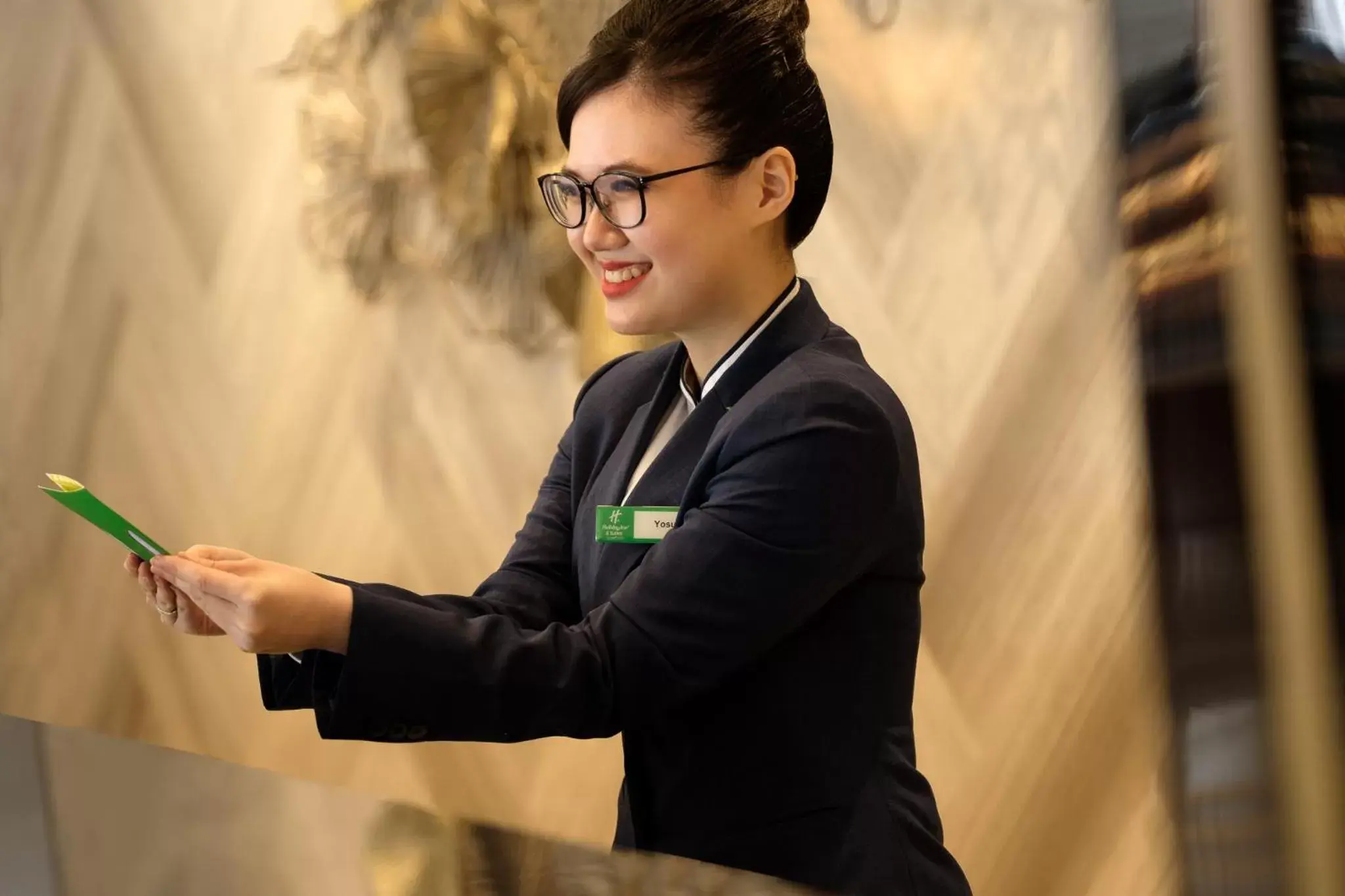 Lobby or reception, Staff in Holiday Inn & Suites Jakarta Gajah Mada, an IHG Hotel