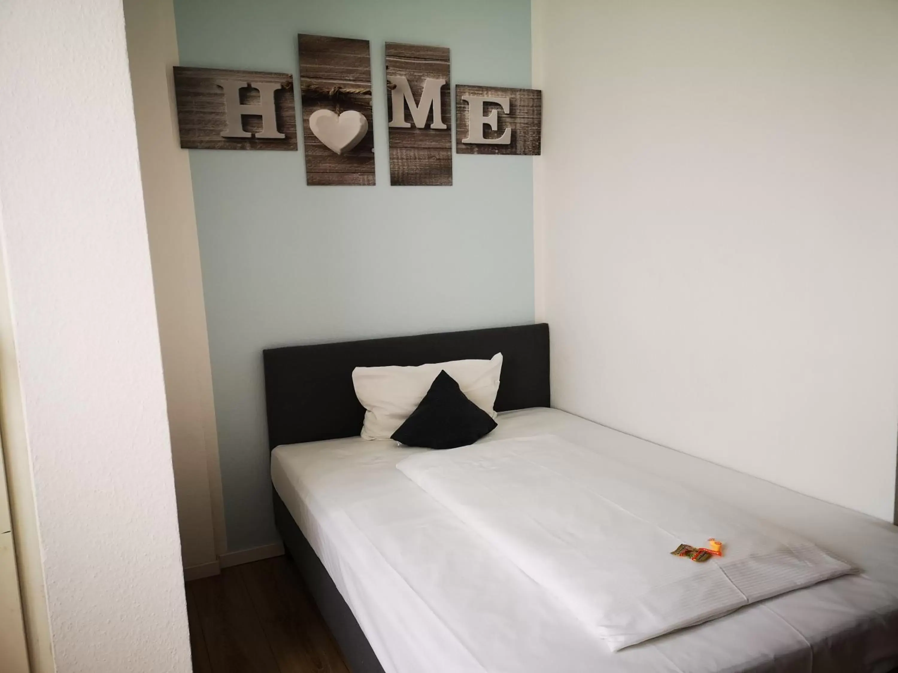 Bed in KEMPE Komfort Hotel